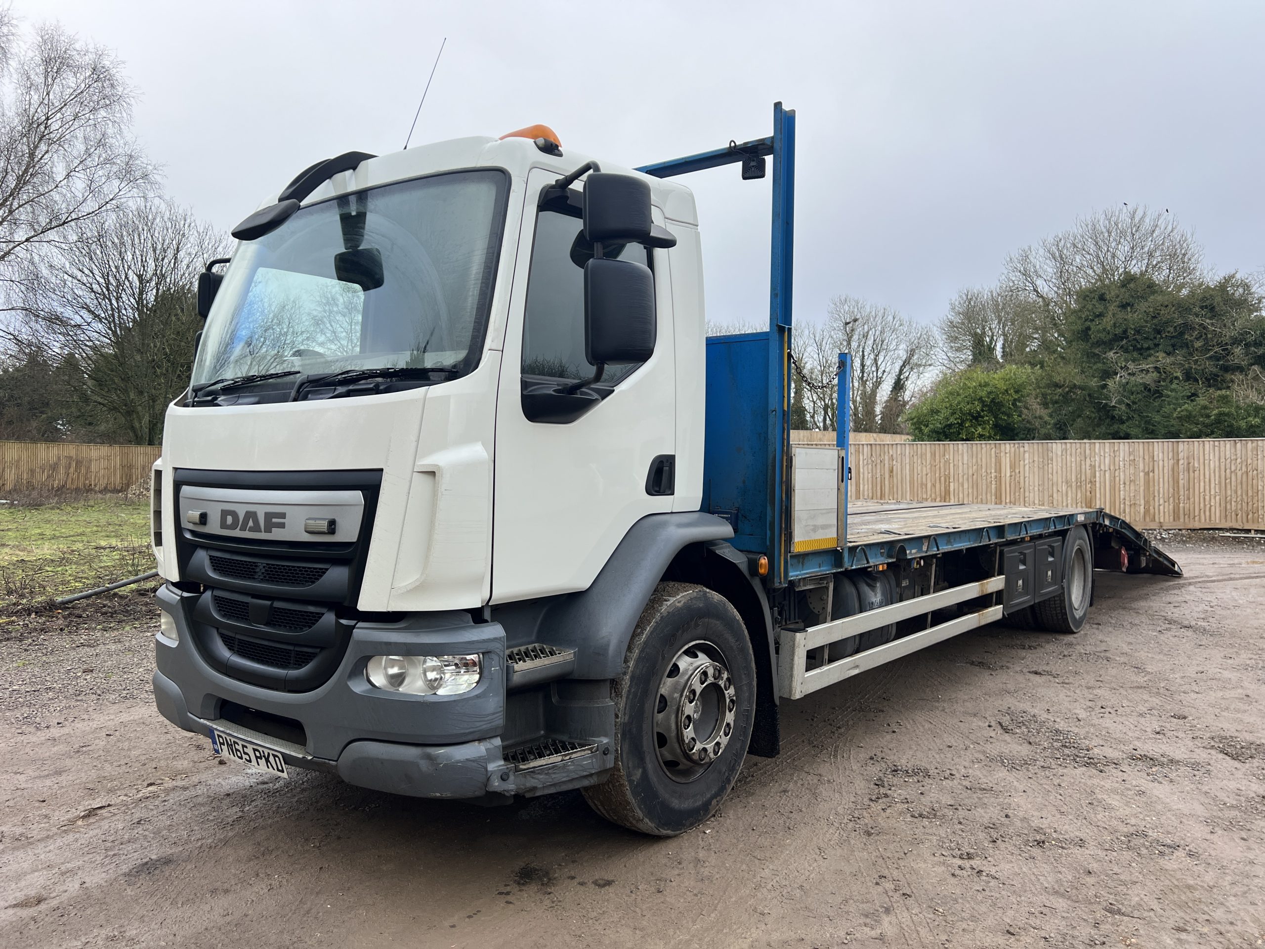 DAF LF 220 4X2 2015 - used trucks for sale at J Hawes Ltd