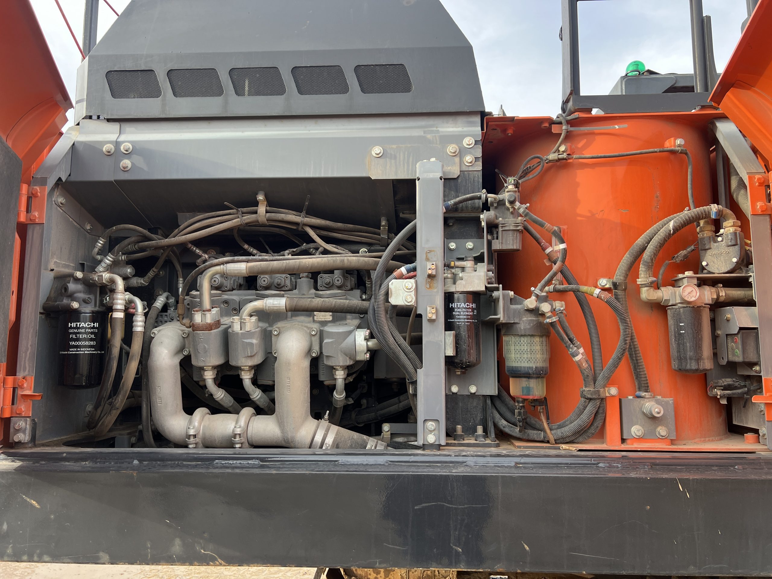HITACHI ZX350LC-6 2019 - used plant for sale at J Hawes Ltd - view 17