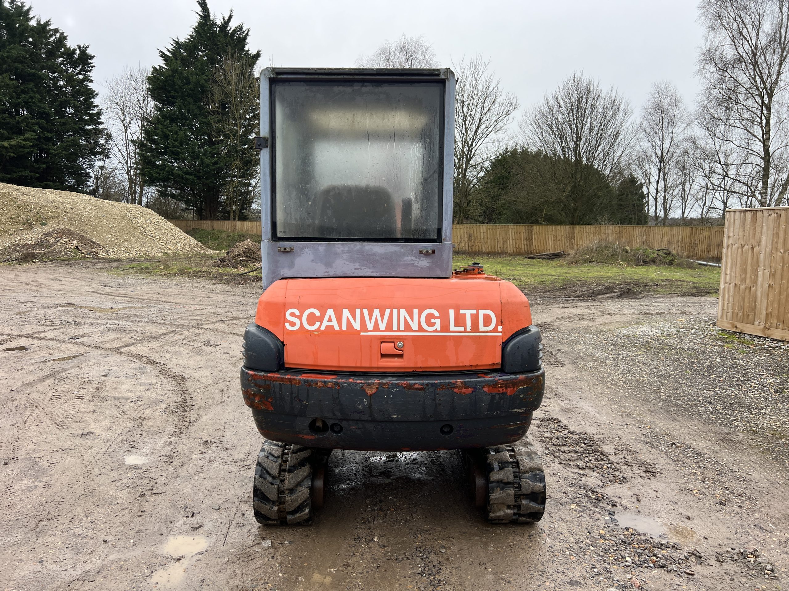 HITACHI EX35-2 MINI DIGGER 2001 - used plant for sale at J Hawes Ltd - view 4