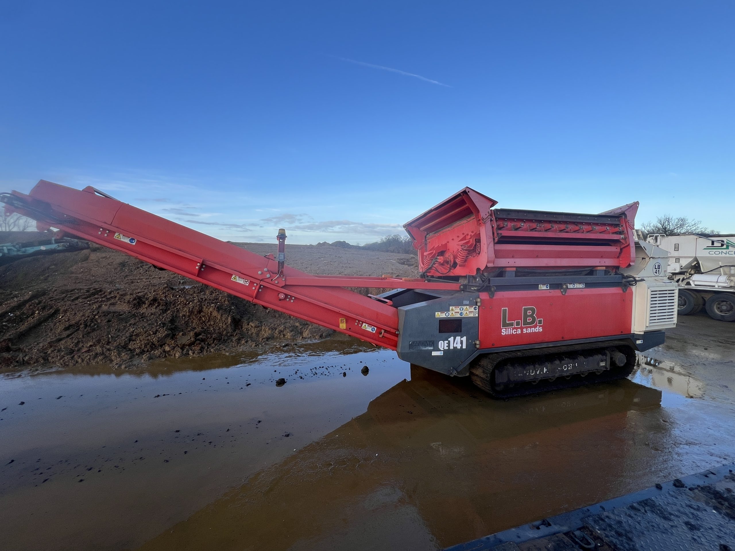 SANDVIK QE141 SCREENER 2017 - used plant for sale at J Hawes Ltd