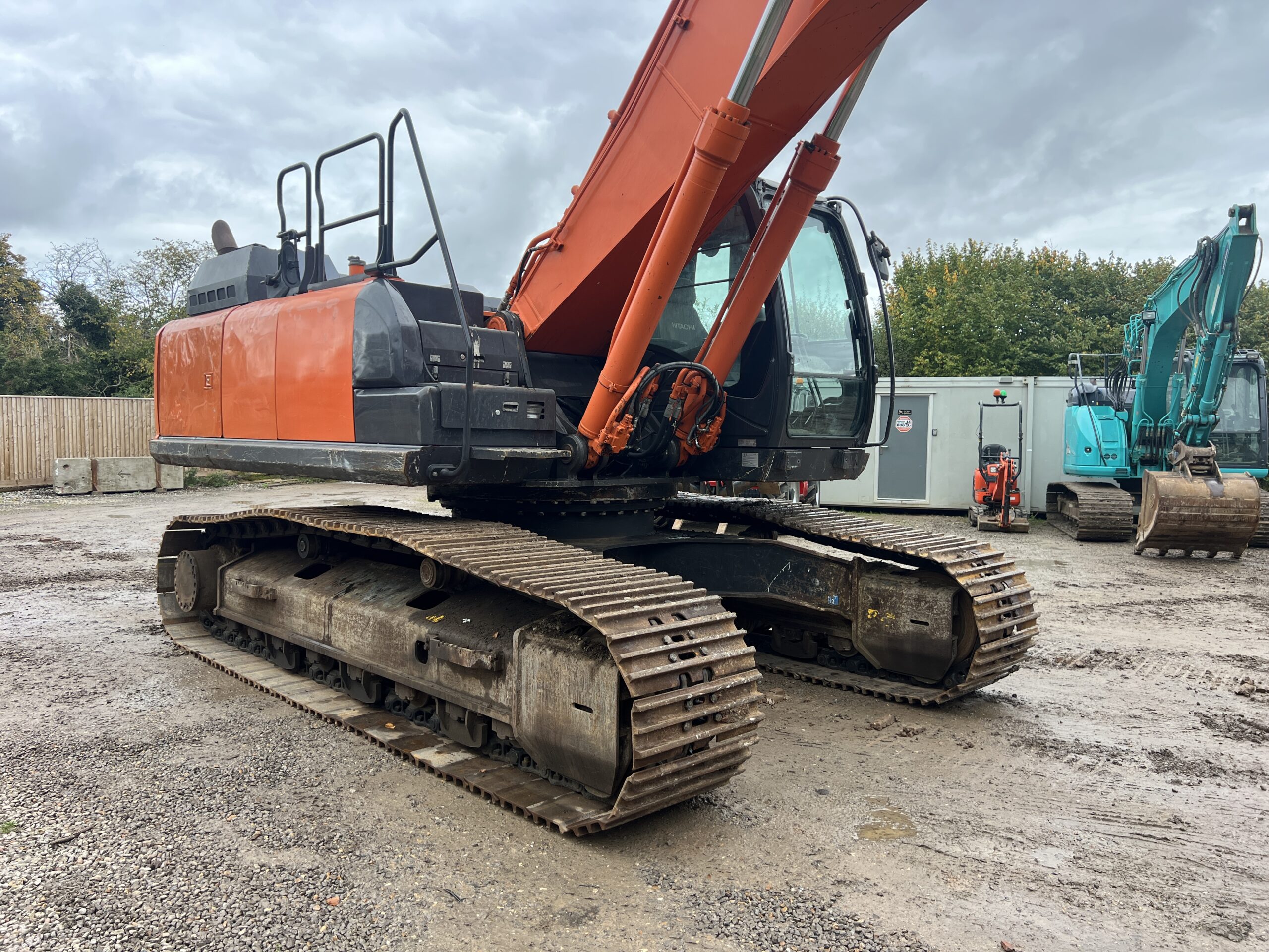HITACHI ZX350LC-6 2018 - used plant for sale at J Hawes Ltd - view 10