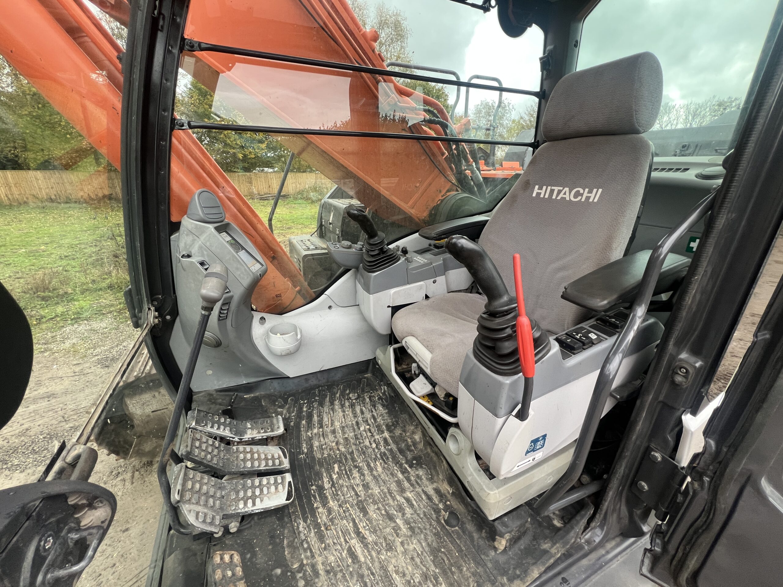 HITACHI ZX350LC-6 2018 - used plant for sale at J Hawes Ltd - view 19