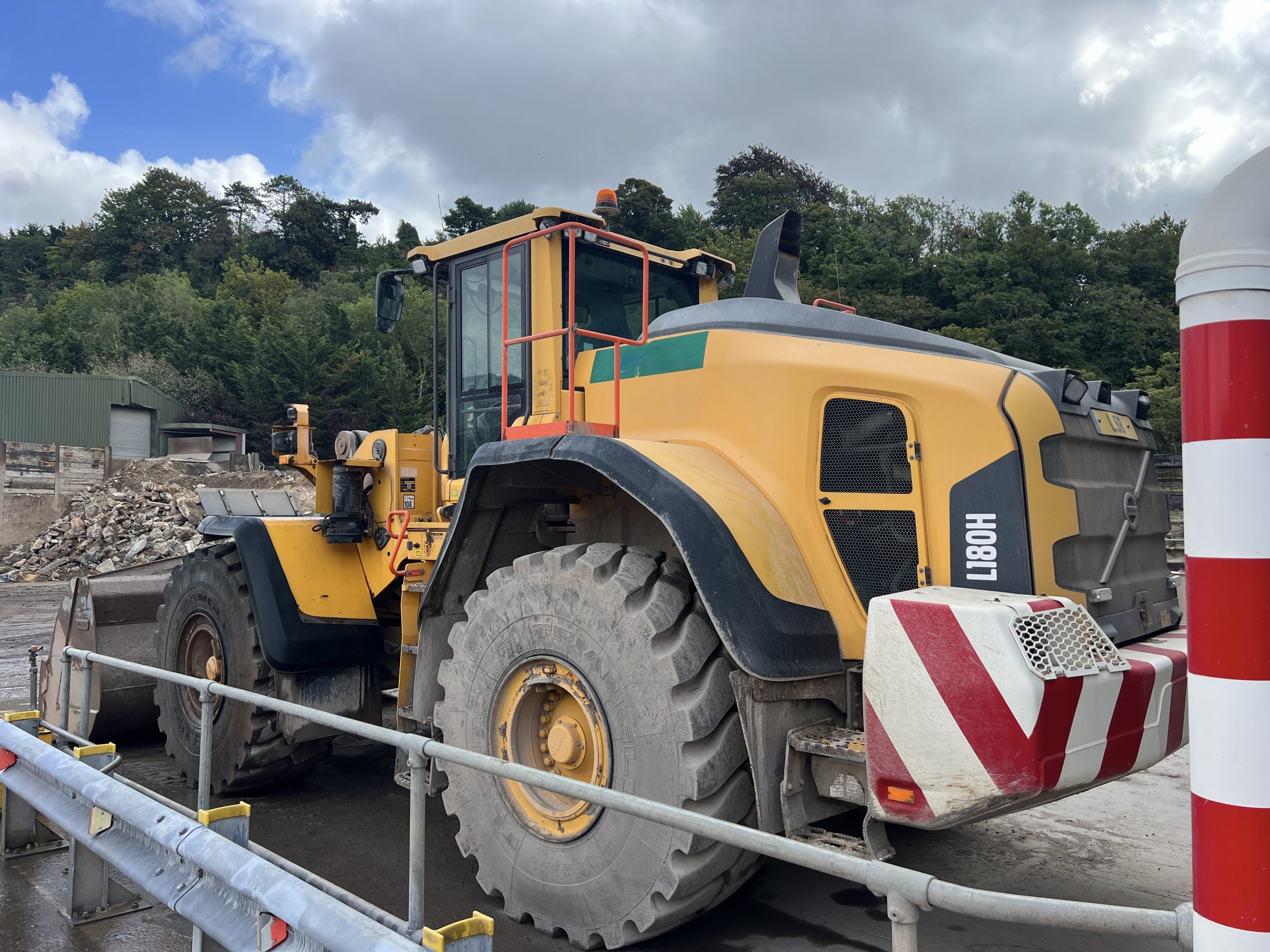 VOLVO L180H LOADER 2017 - used plant for sale at J Hawes Ltd - view 6