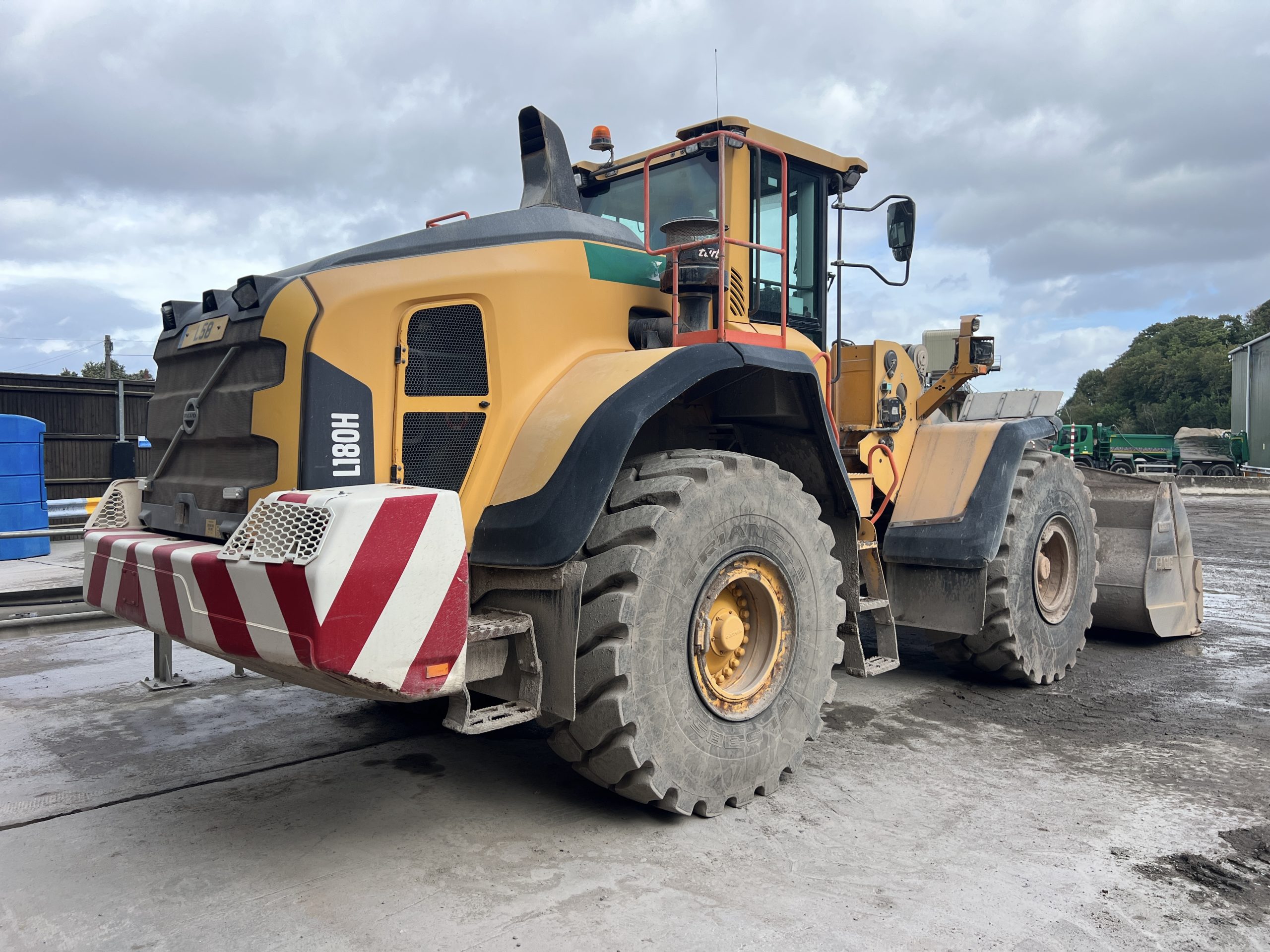 VOLVO L180H LOADER 2017 - used plant for sale at J Hawes Ltd - view 7