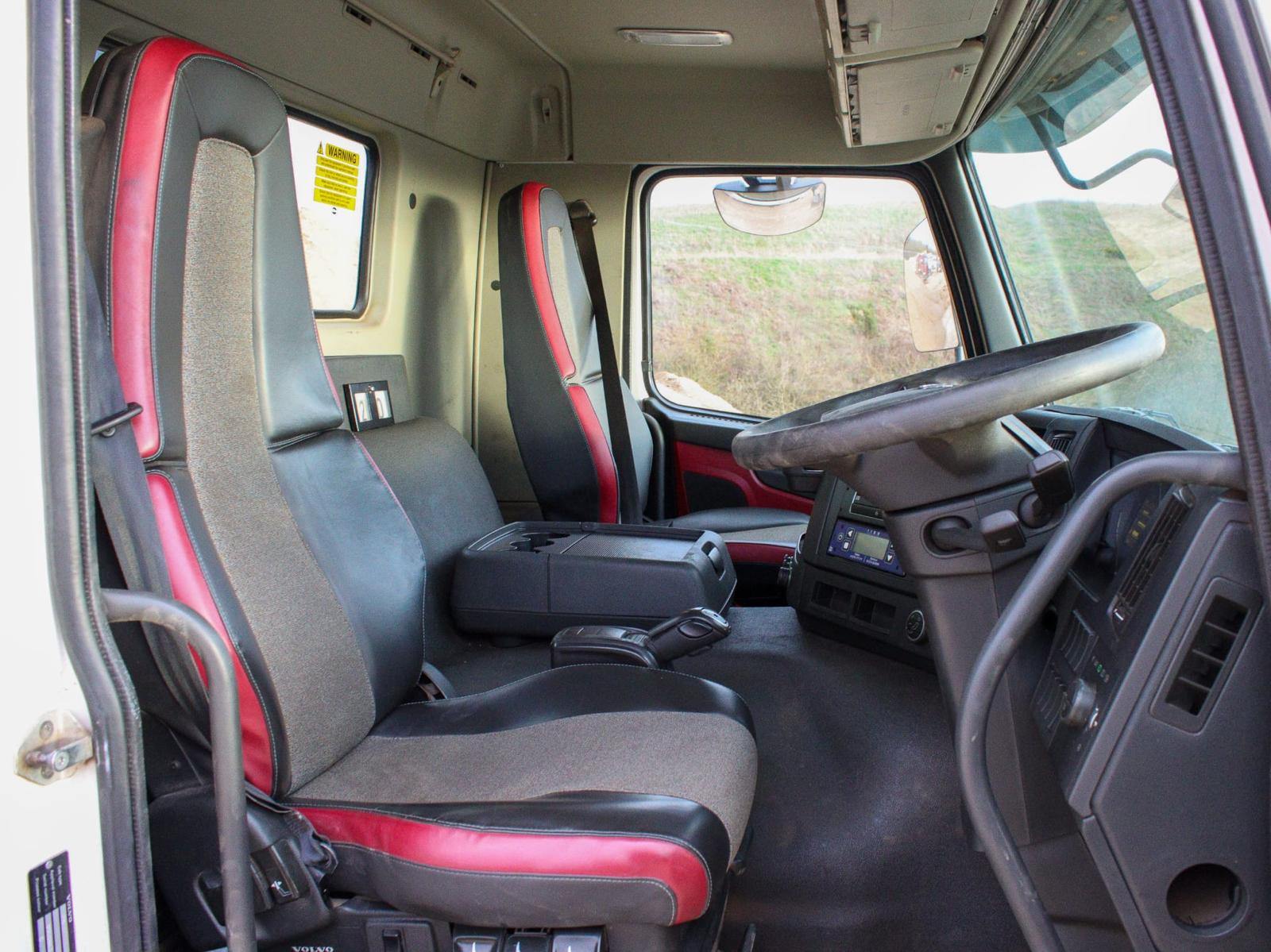VOLVO FMX420 TIPPER - used trucks for sale at J Hawes Ltd - view 9