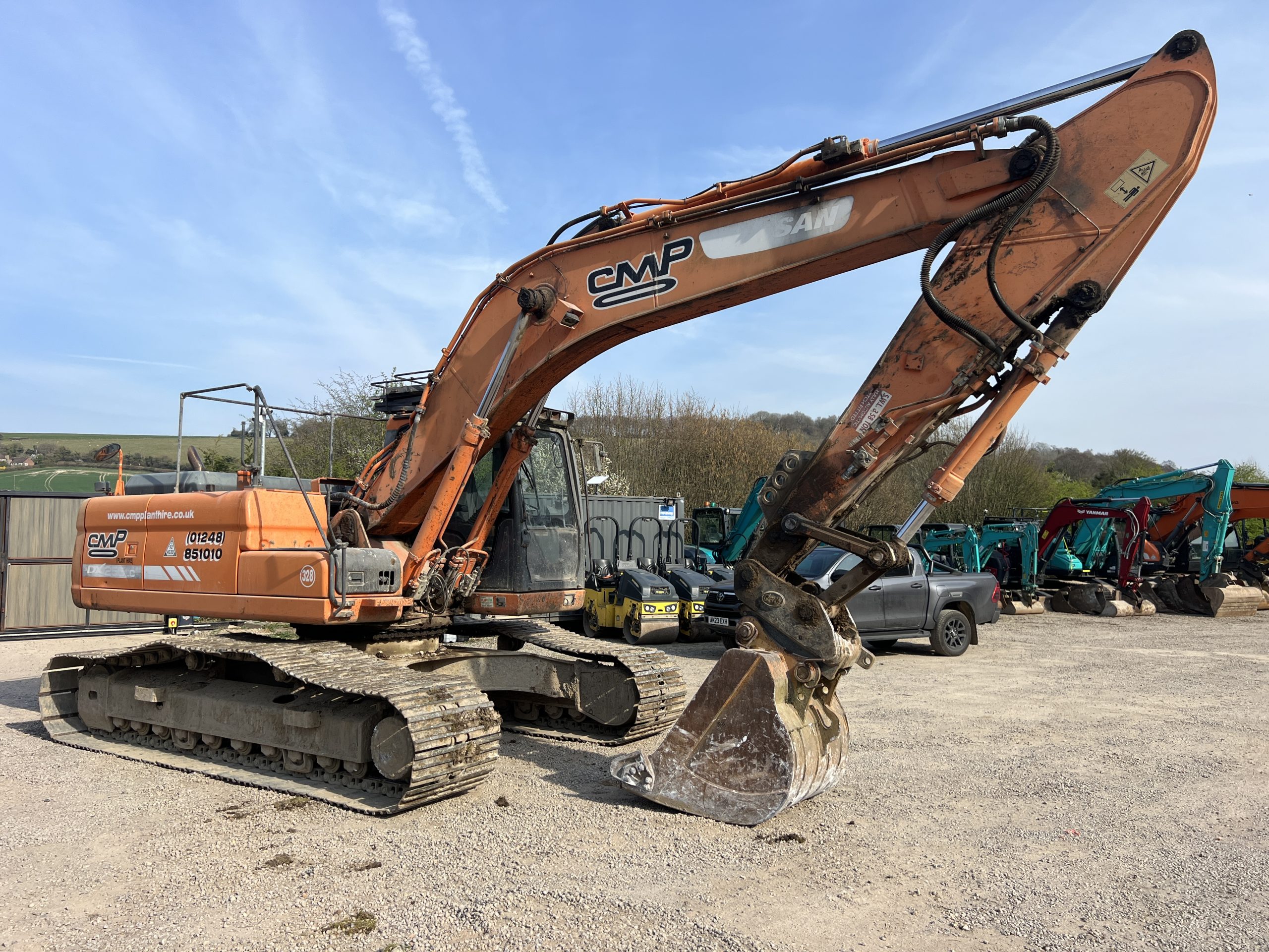 DOOSAN DX255LC 2012 - used plant for sale at J Hawes Ltd - view 4