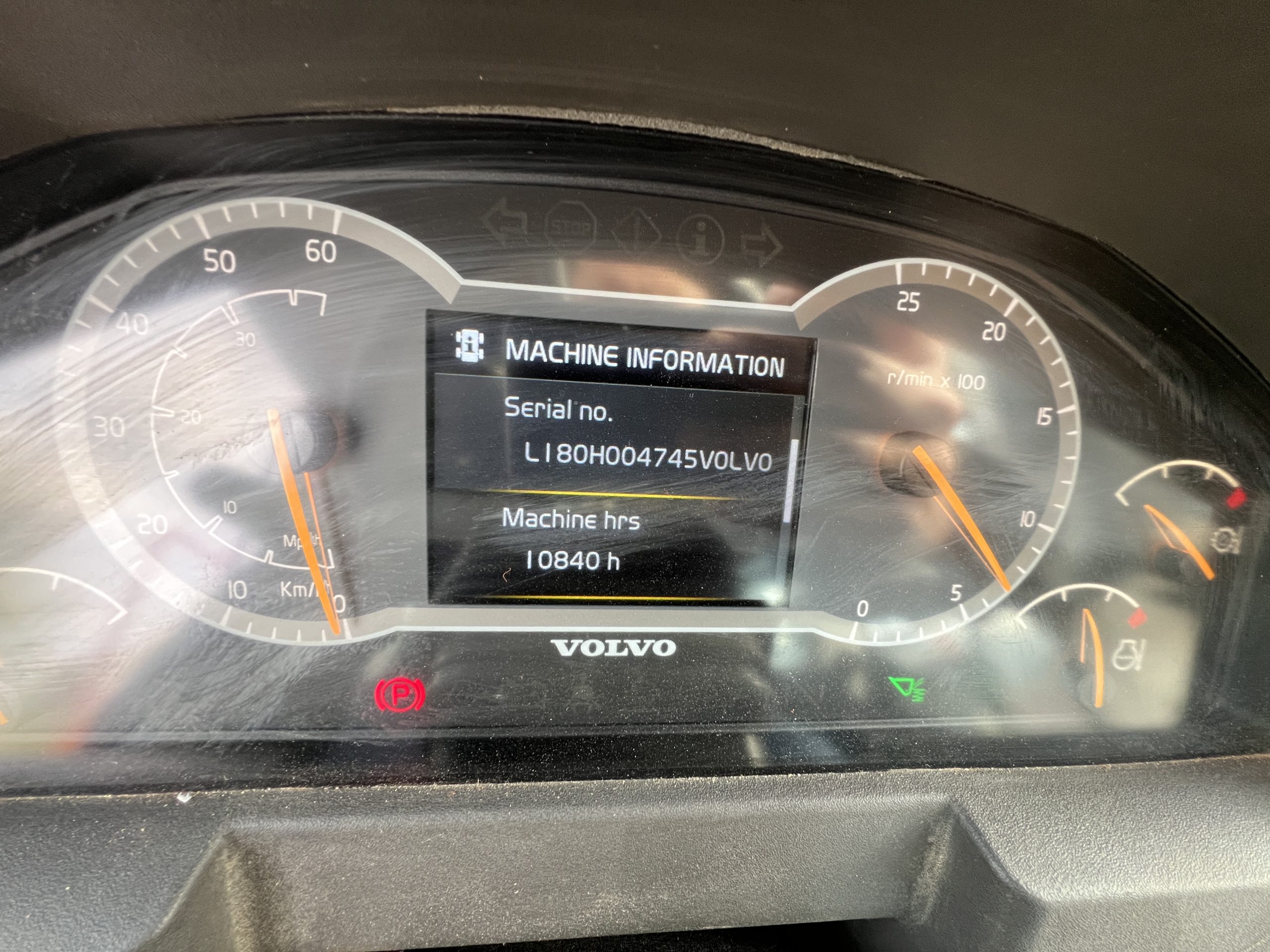 VOLVO L180H LOADER 2018 - used plant for sale at J Hawes Ltd - view 10