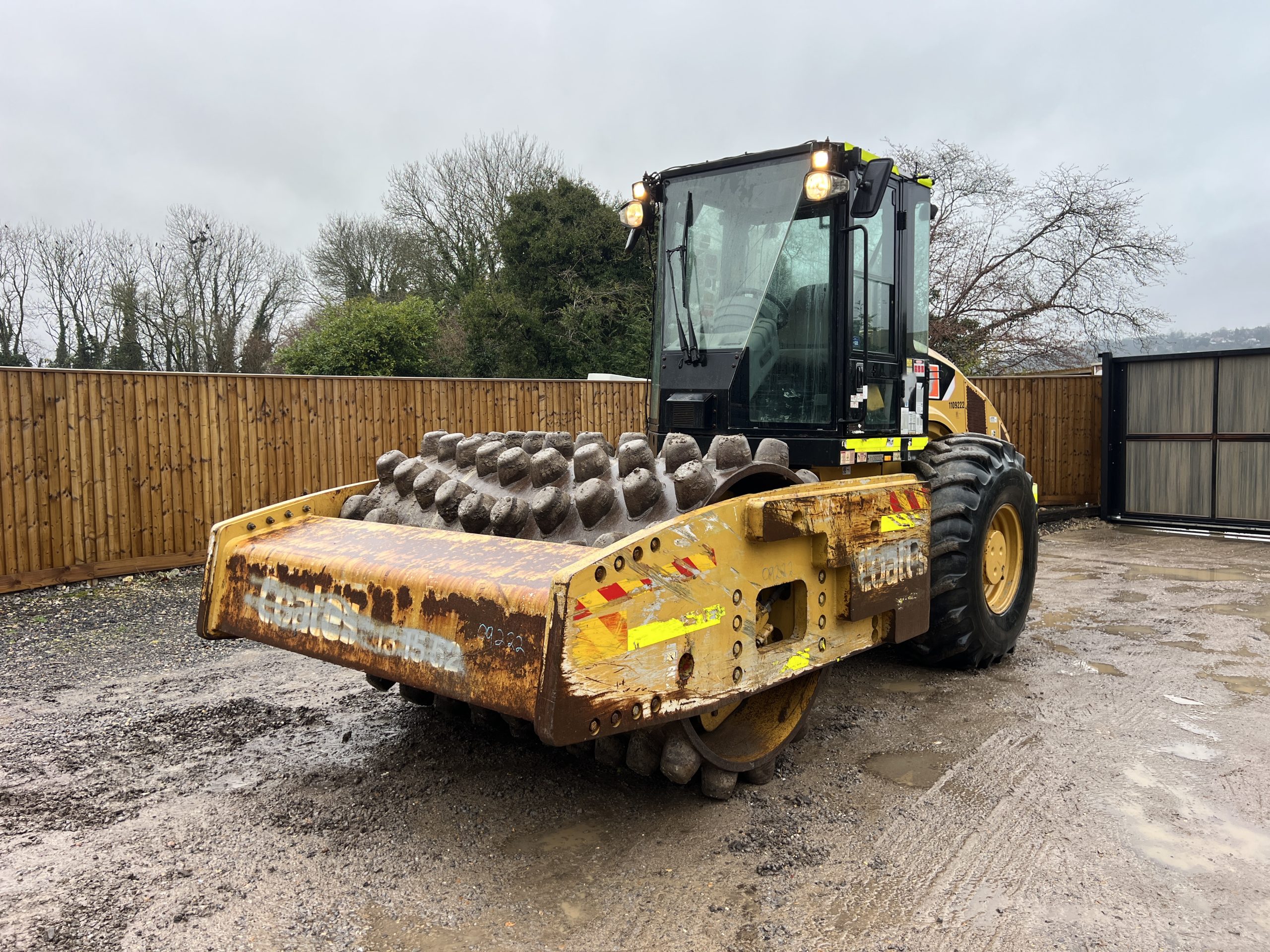 CATERPILLA CP76 ROLLER 2011 - used plant for sale at J Hawes Ltd - view 2