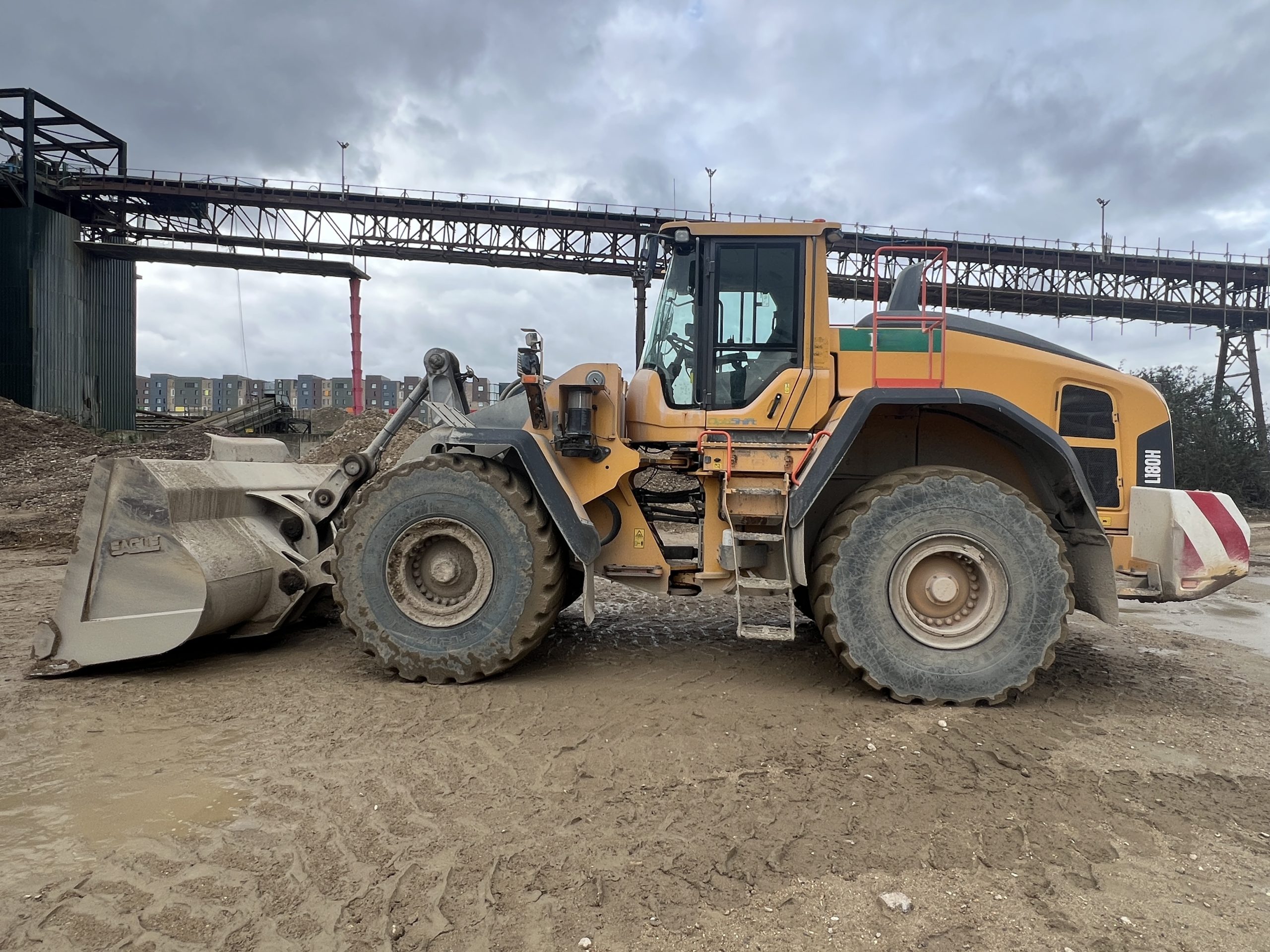 VOLVO L180H LOADING SHOVEL - used plant for sale at J Hawes Ltd - view 5