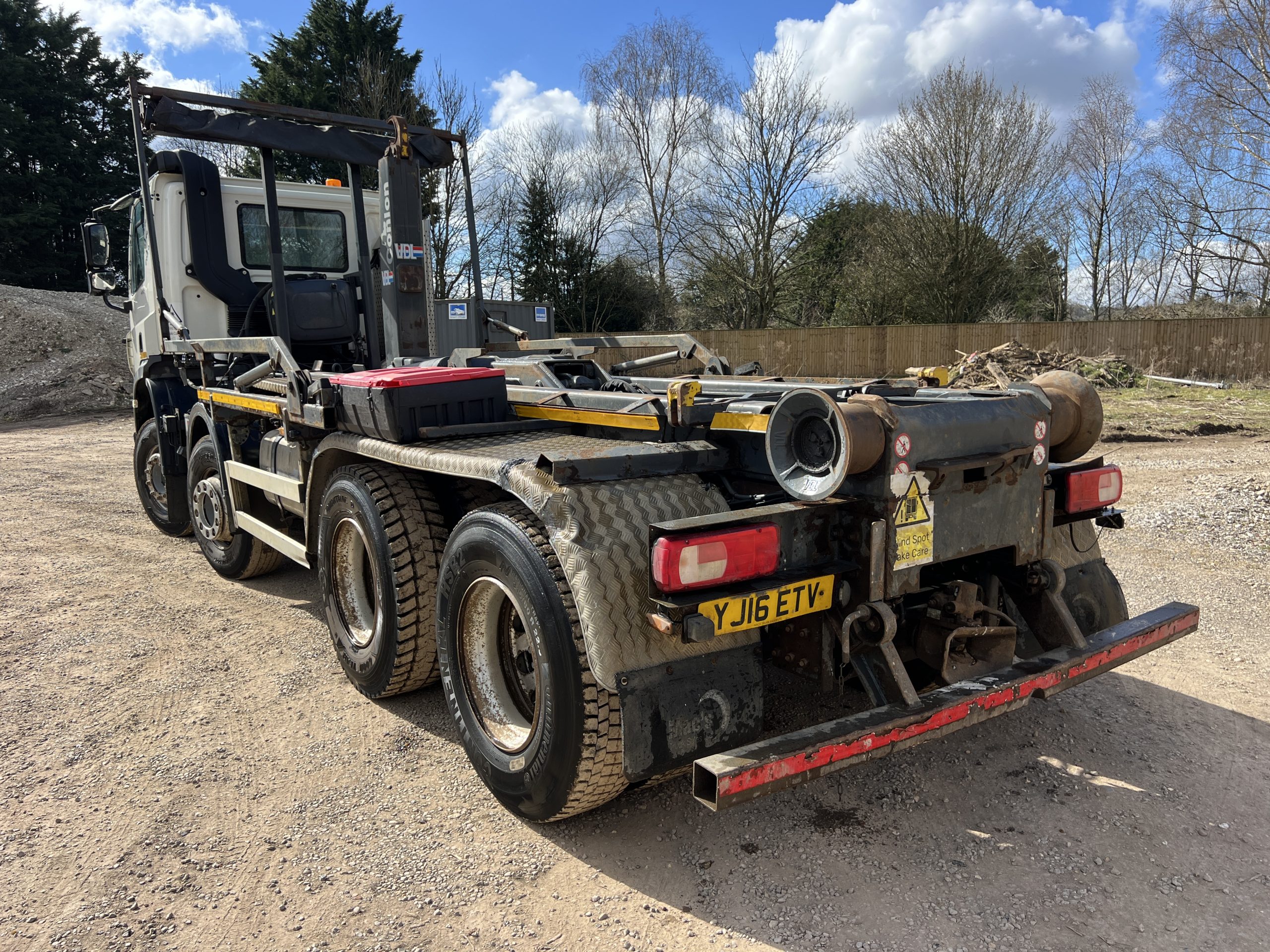 DAF CF400 HOOK LOADER 2016 - used trucks for sale at J Hawes Ltd - view 8