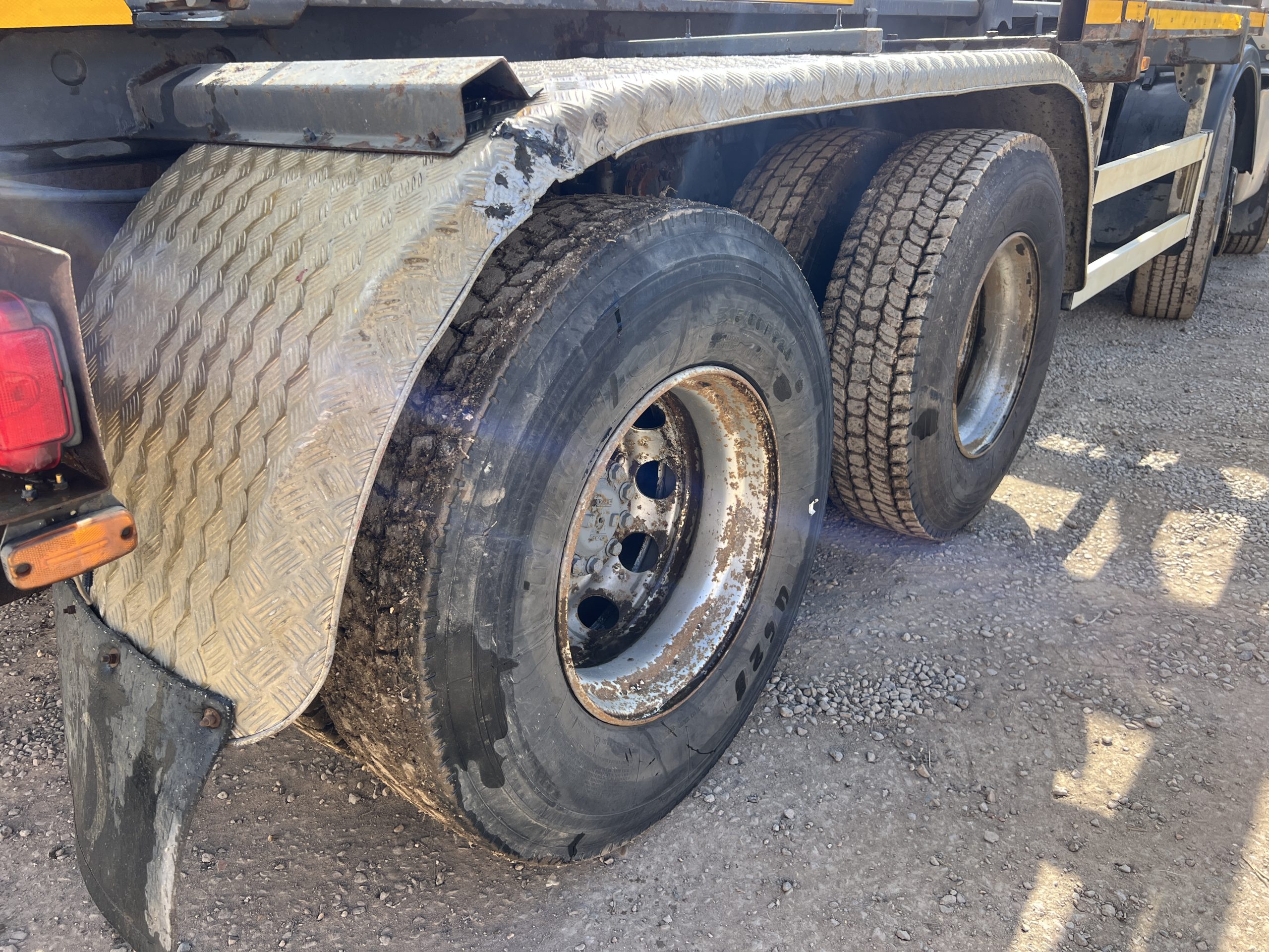 DAF CF400 HOOK LOADER 2016 - used trucks for sale at J Hawes Ltd - view 11