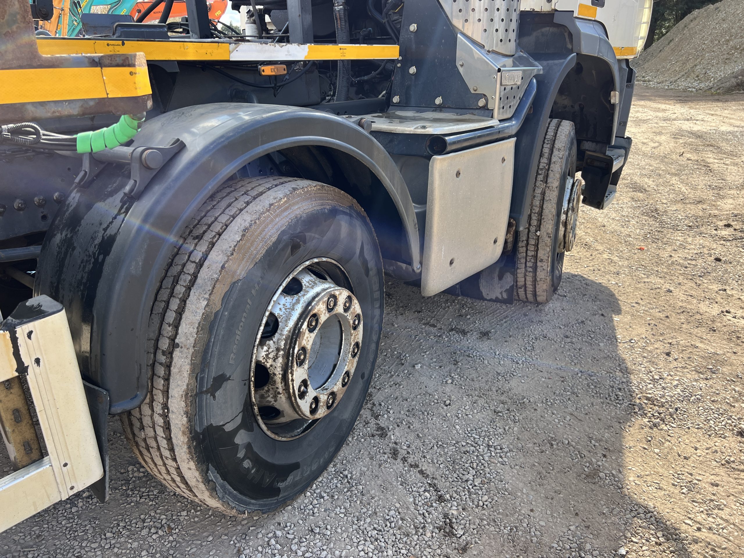 DAF CF400 HOOK LOADER 2016 - used trucks for sale at J Hawes Ltd - view 12