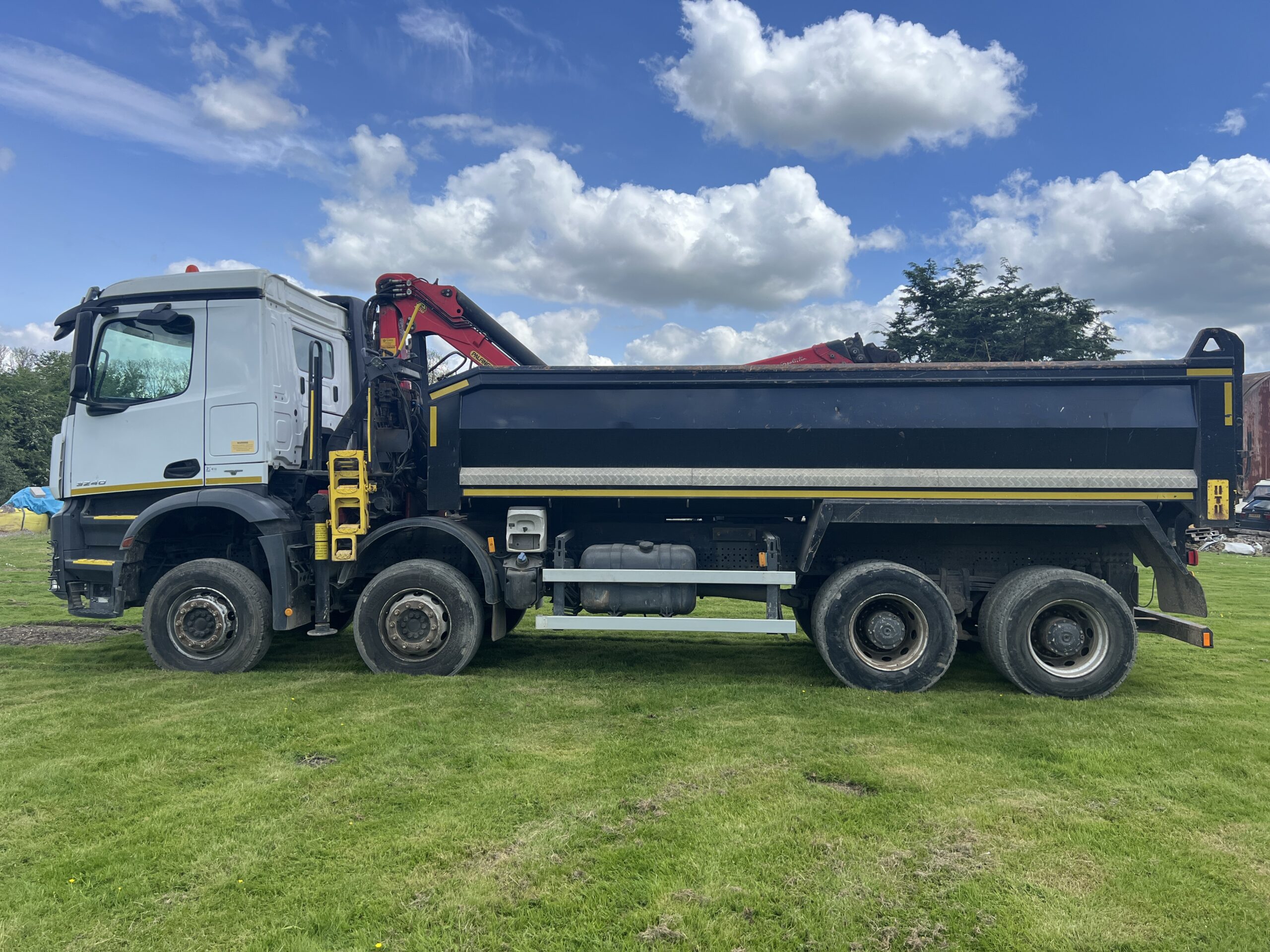 MERCEDES AROCS 3240 2015 - used trucks for sale at J Hawes Ltd - view 8