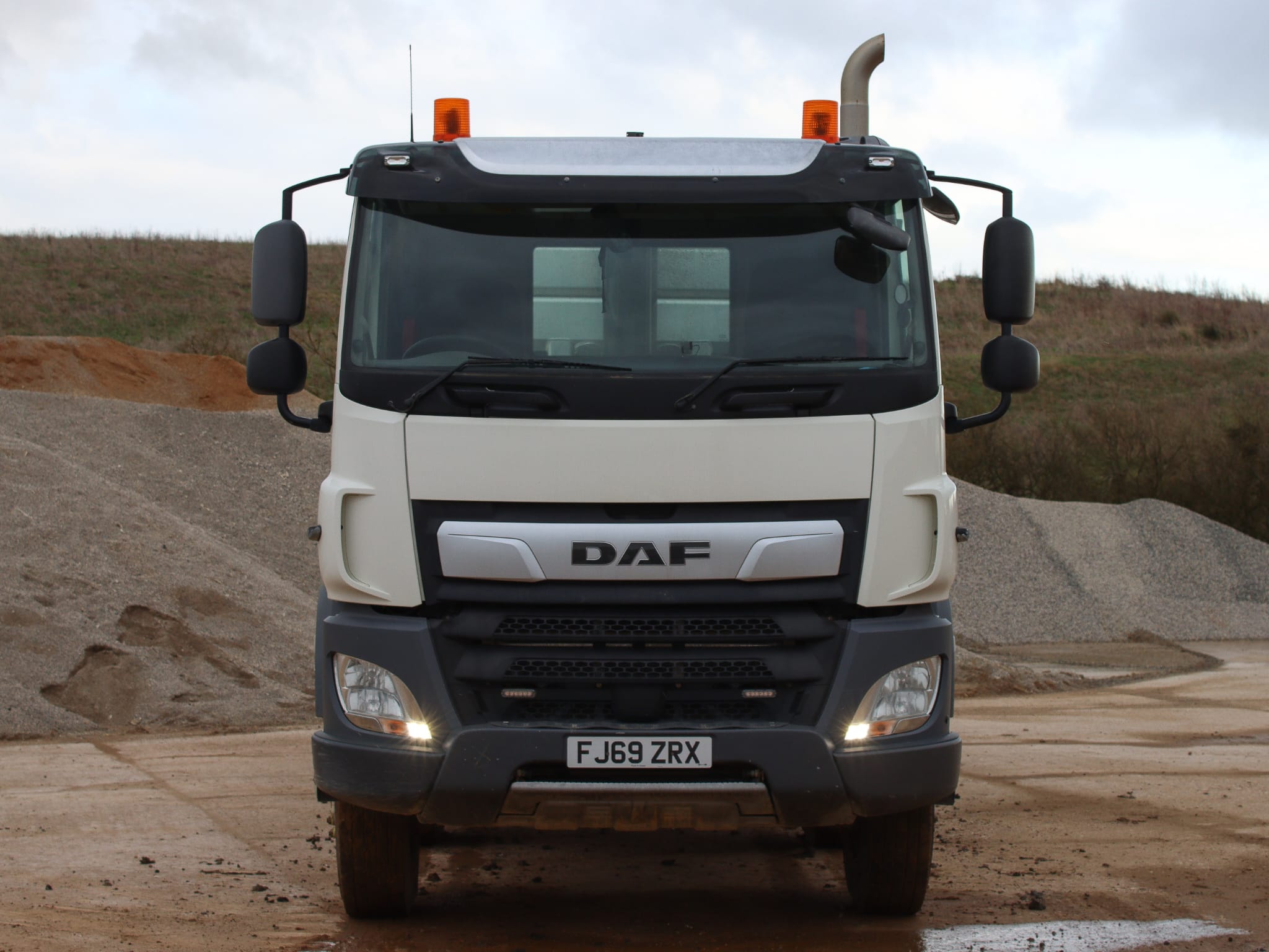 DAF CF450 TIPPER - used trucks for sale at J Hawes Ltd - view 2
