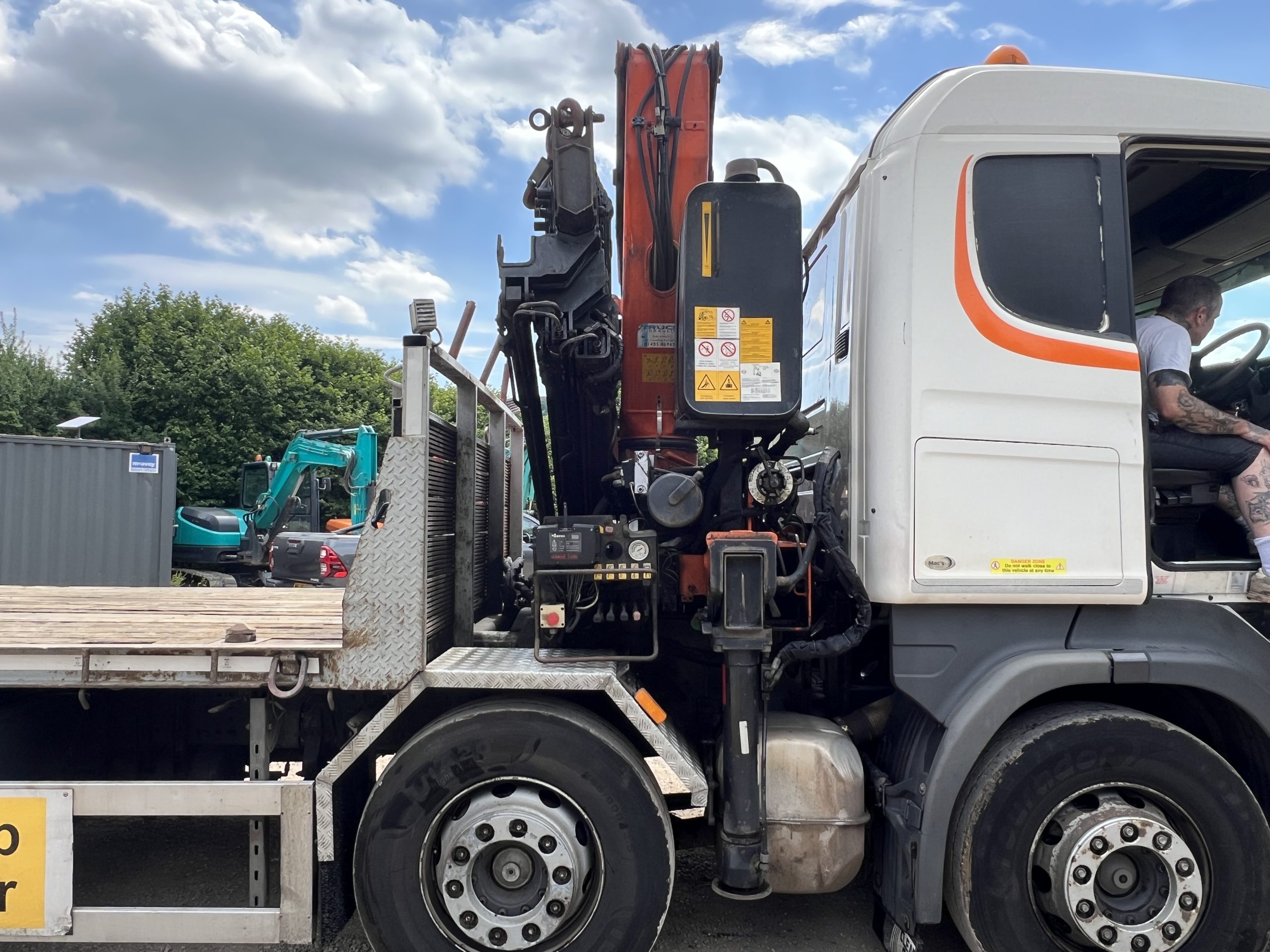 32 TON SCANIA R400 2010 - used trucks for sale at J Hawes Ltd - view 10