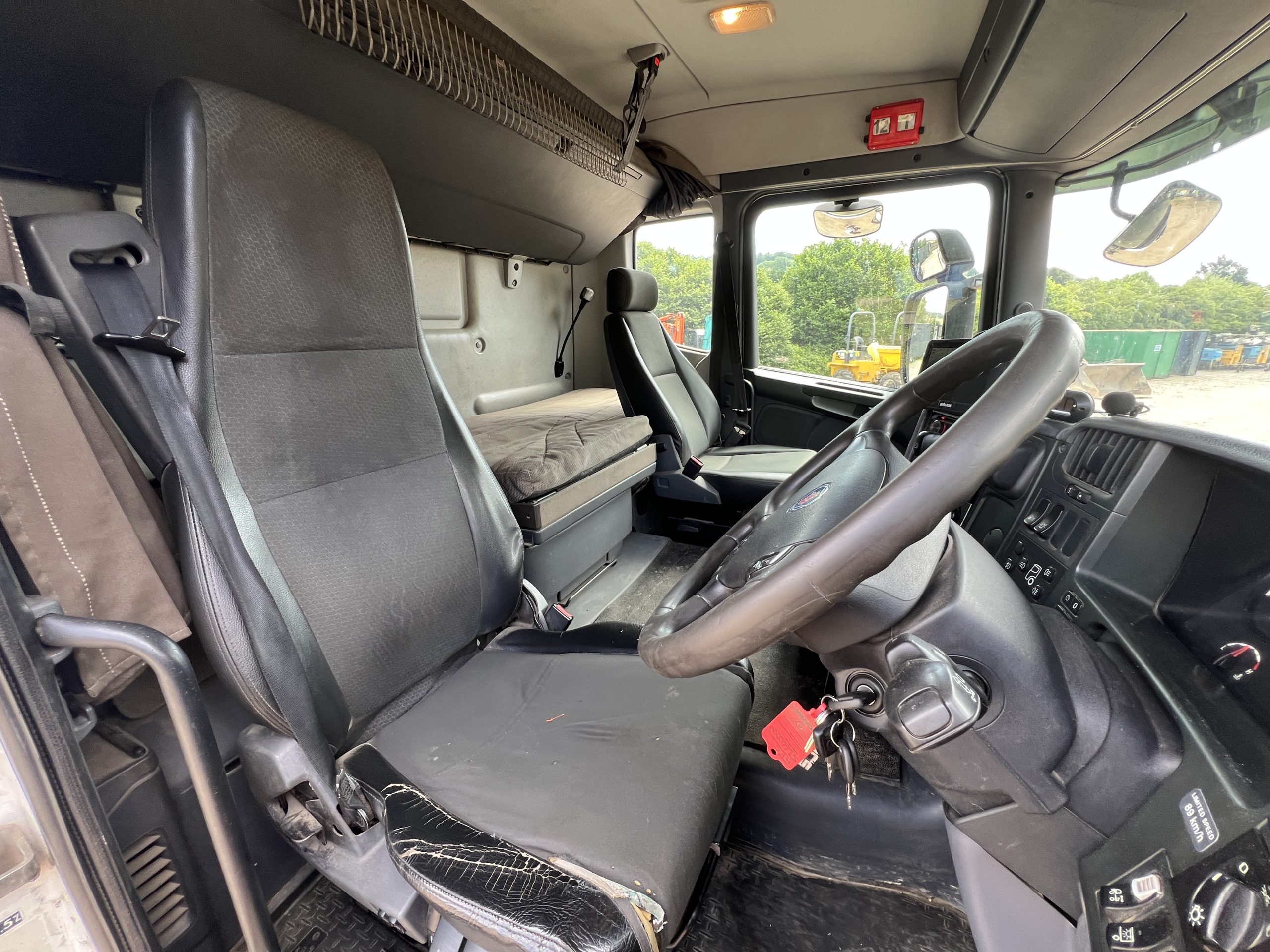 32 TON SCANIA R400 2010 - used trucks for sale at J Hawes Ltd - view 18