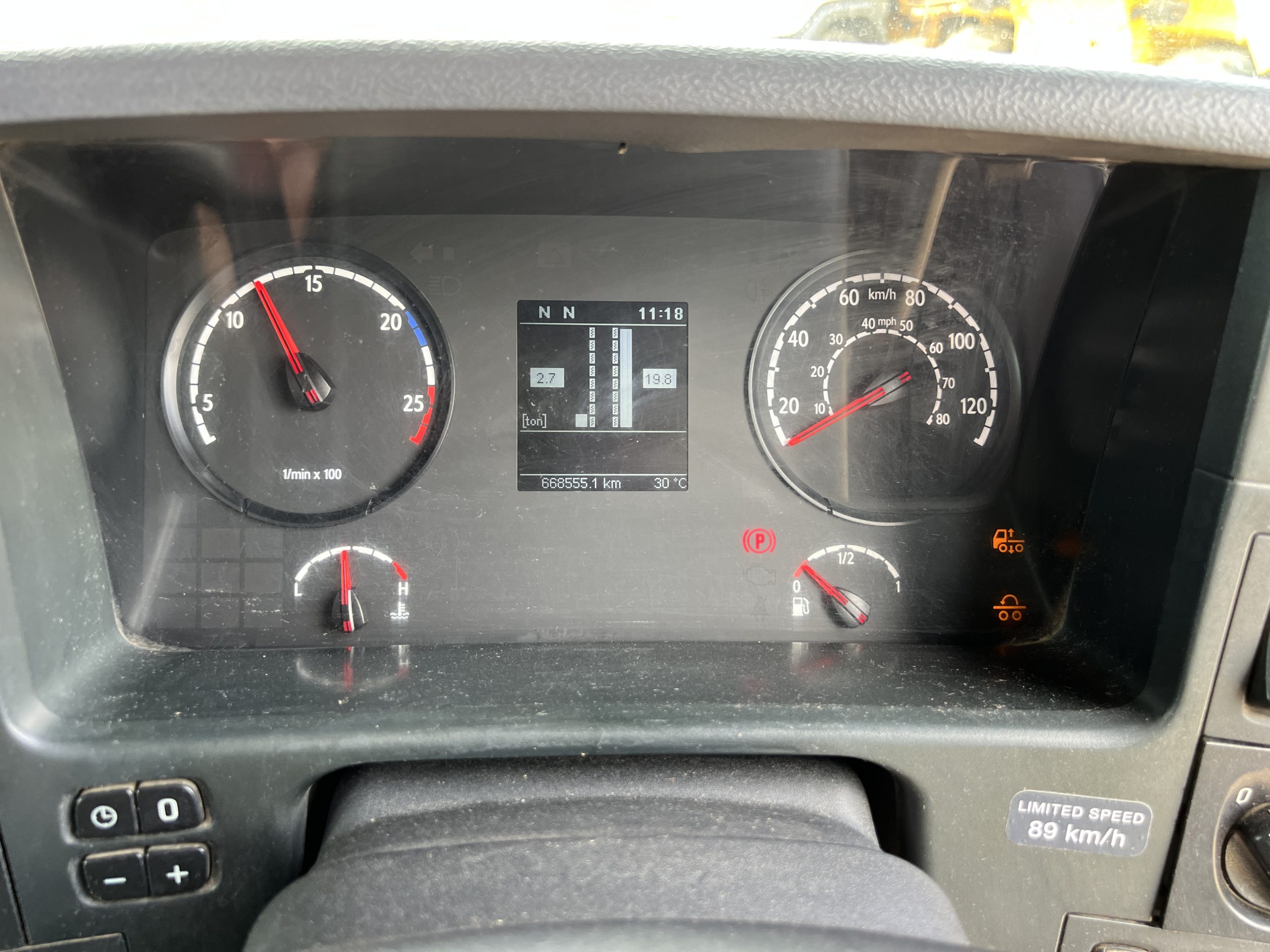 32 TON SCANIA R400 2010 - used trucks for sale at J Hawes Ltd - view 21