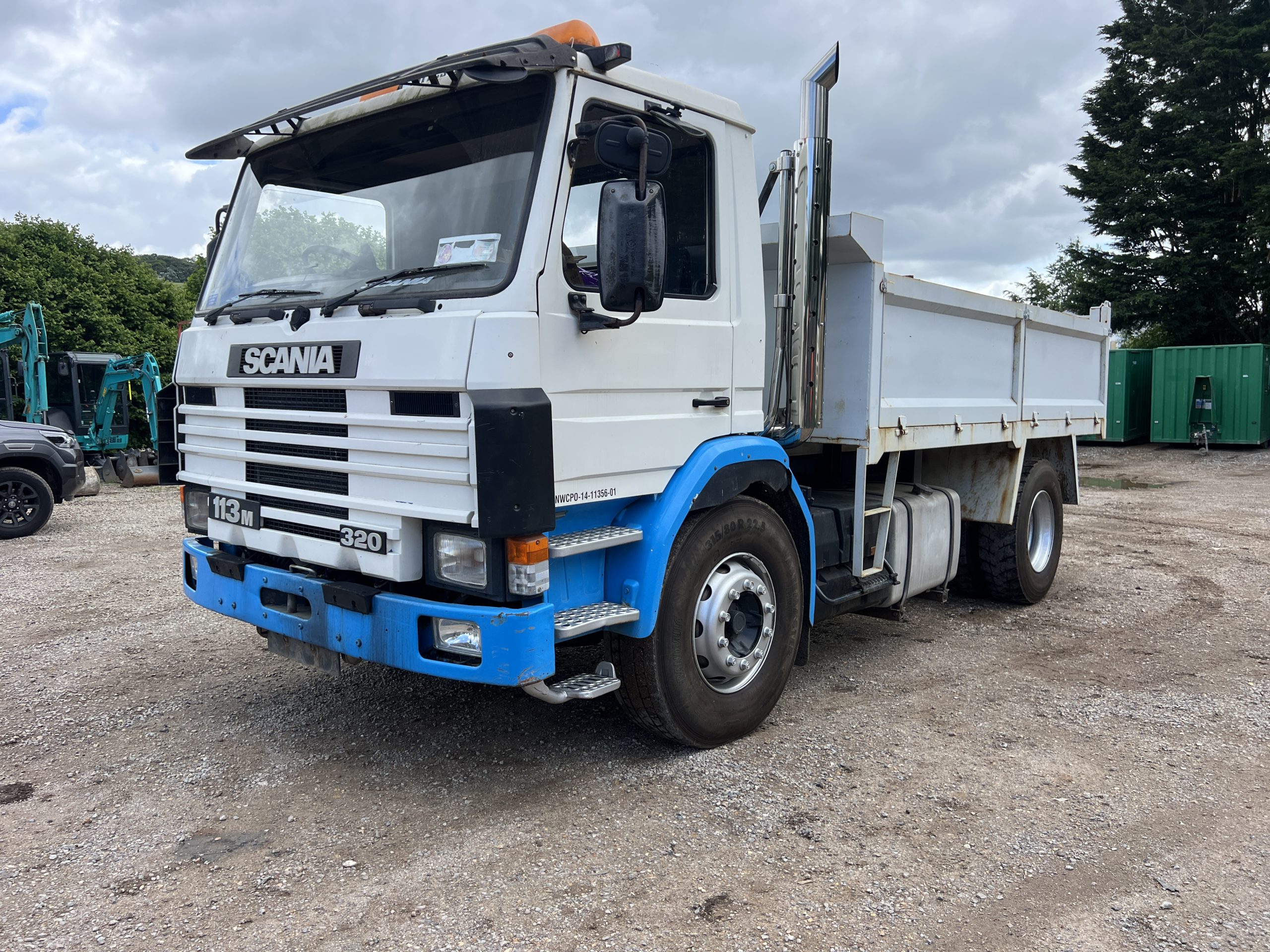 SCANIA 113M 320 1995 - used trucks for sale at J Hawes Ltd - view 8
