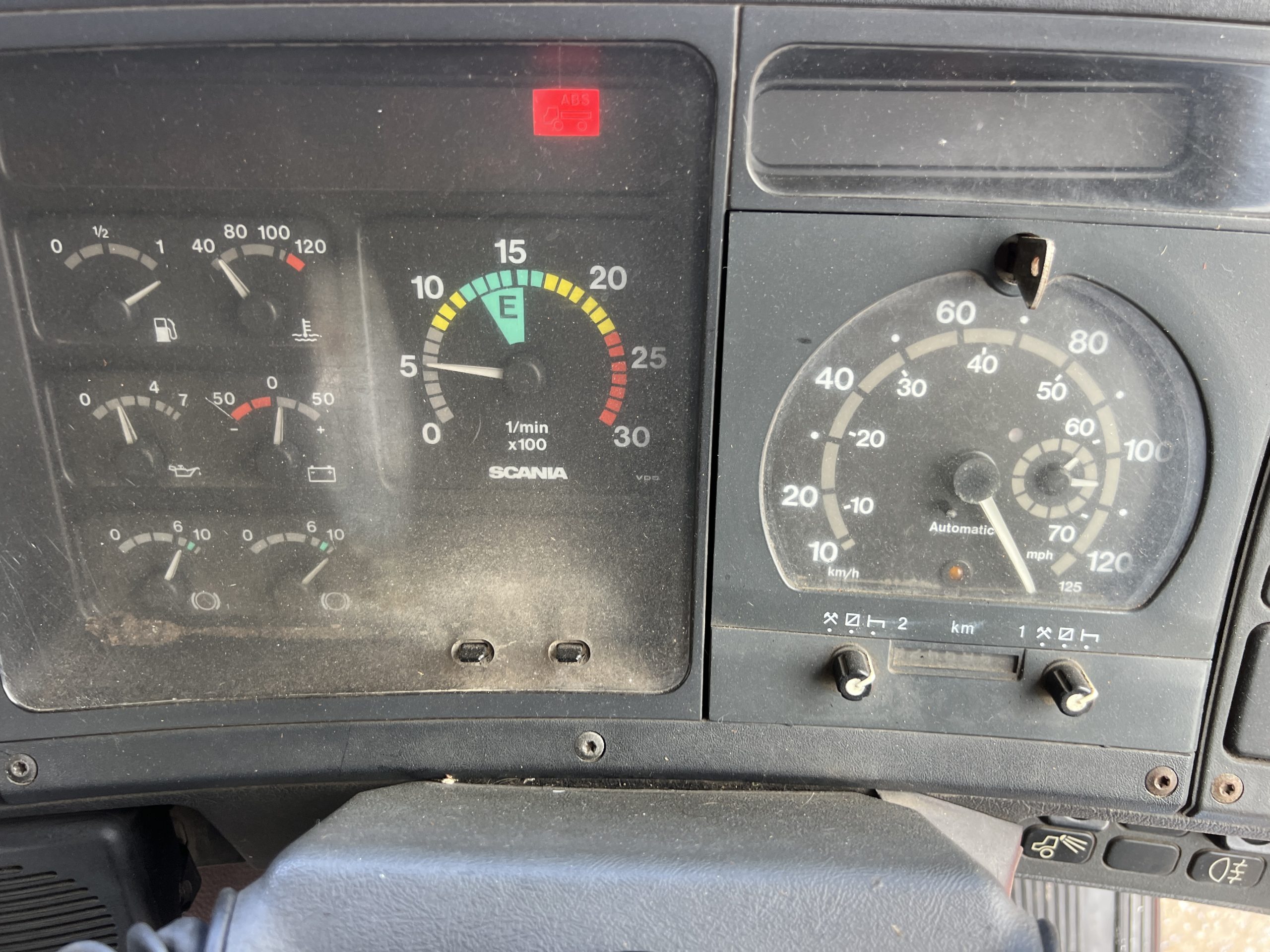 SCANIA 113M 320 1995 - used trucks for sale at J Hawes Ltd - view 14