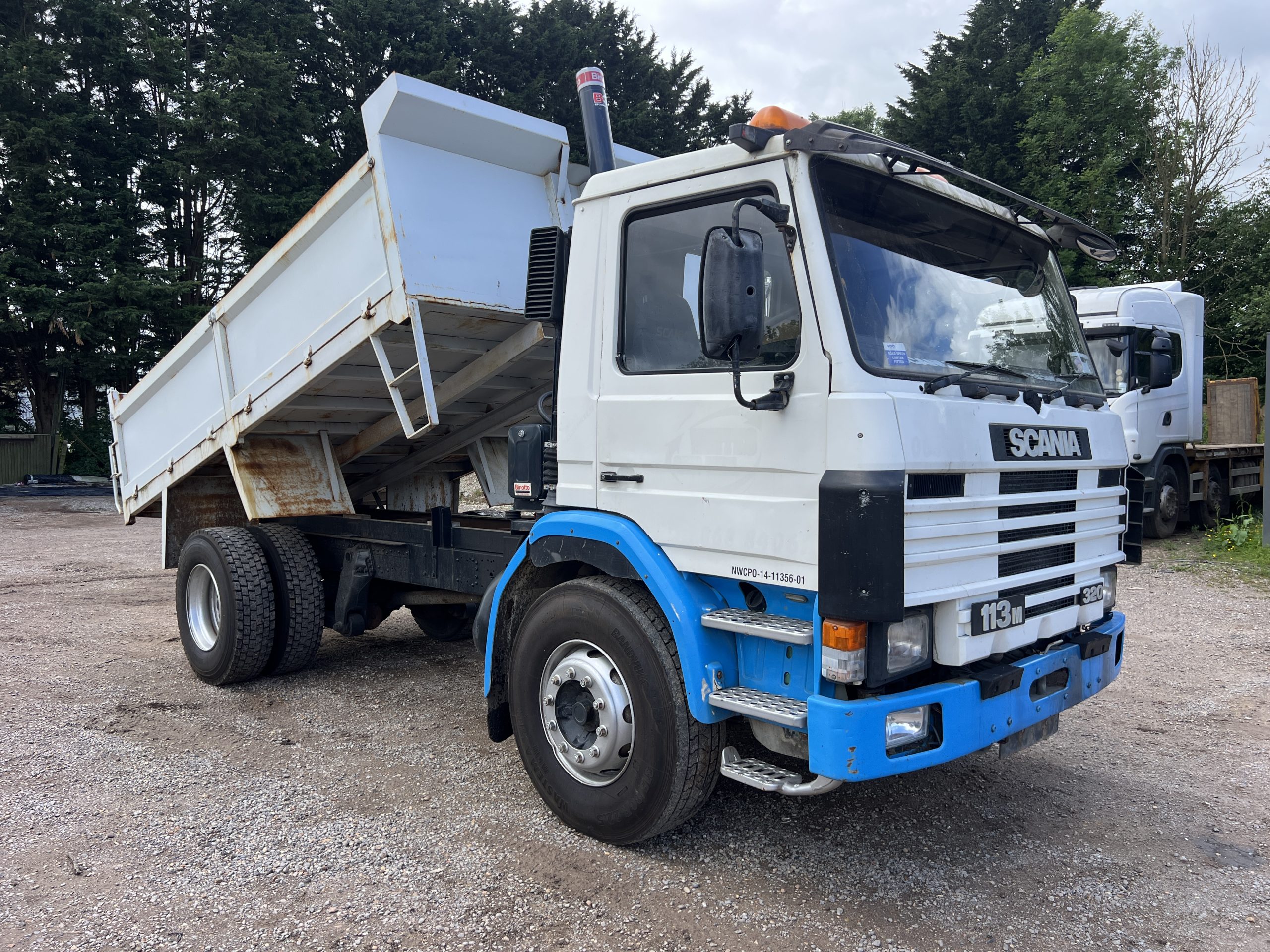 SCANIA 113M 320 1995 - used trucks for sale at J Hawes Ltd