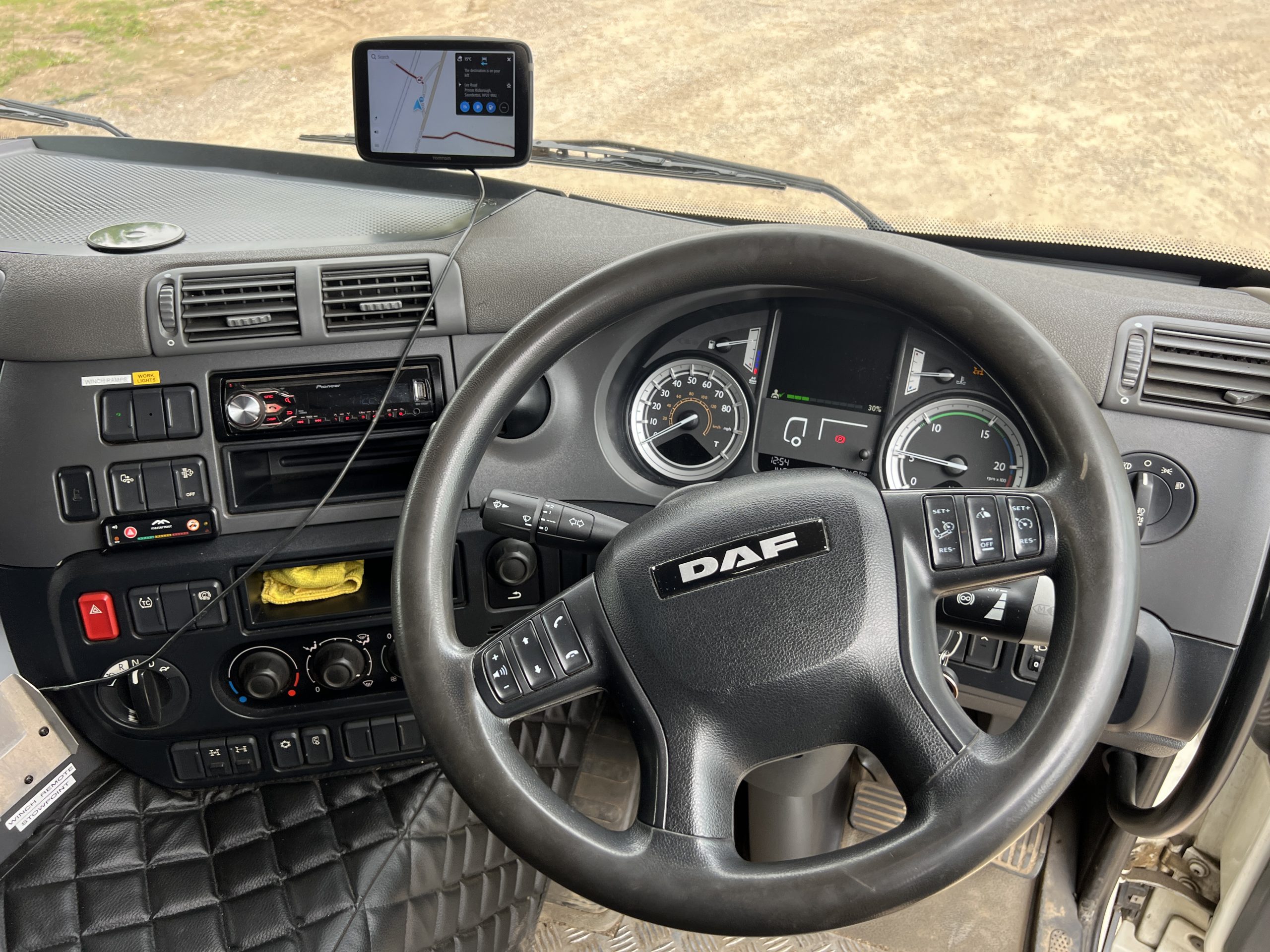 DAF CF460 CRANE LORRY 2016 - used trucks for sale at J Hawes Ltd - view 23