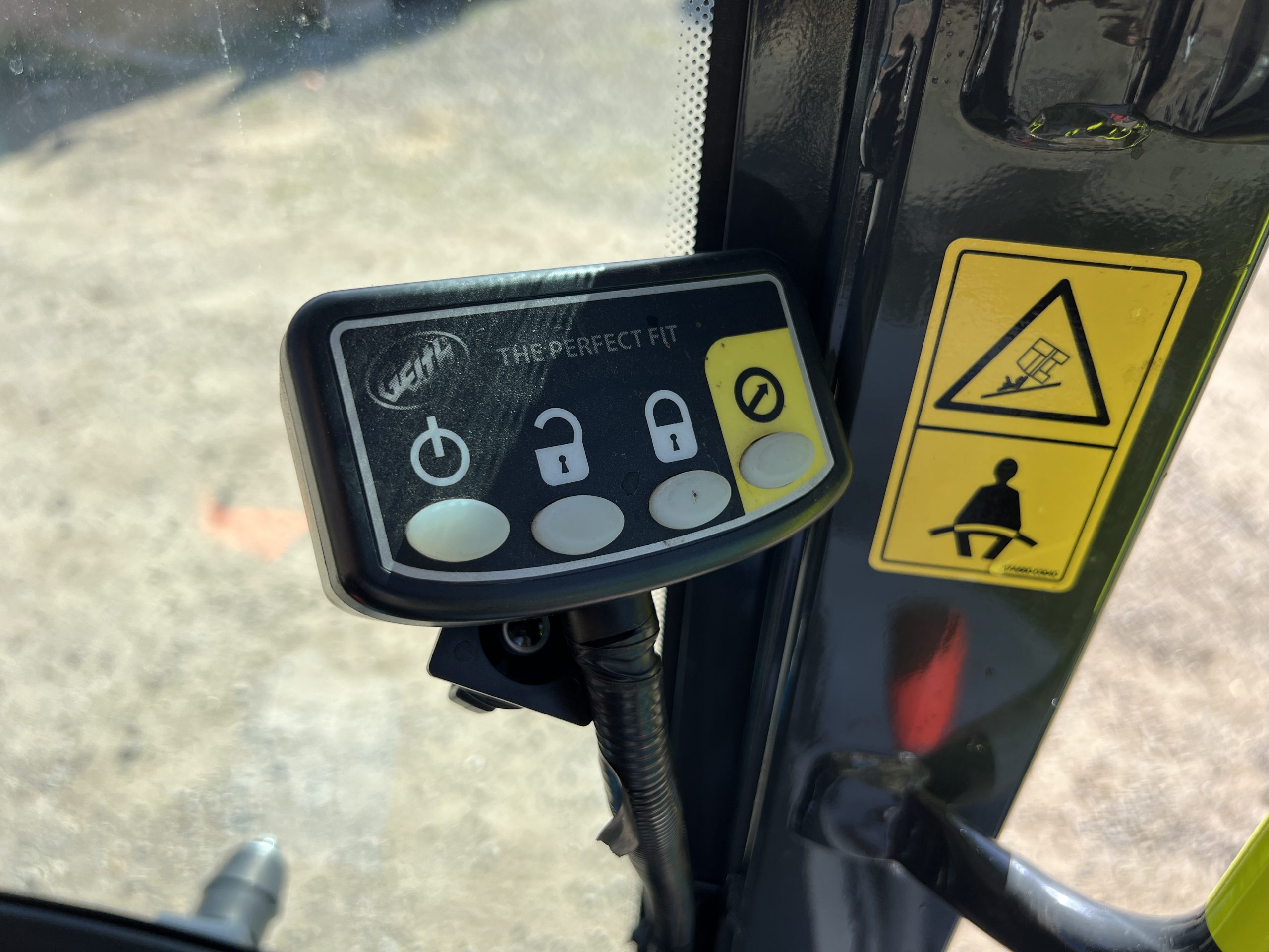 KOBELCO SK26-1E 2023 - used plant for sale at J Hawes Ltd - view 13