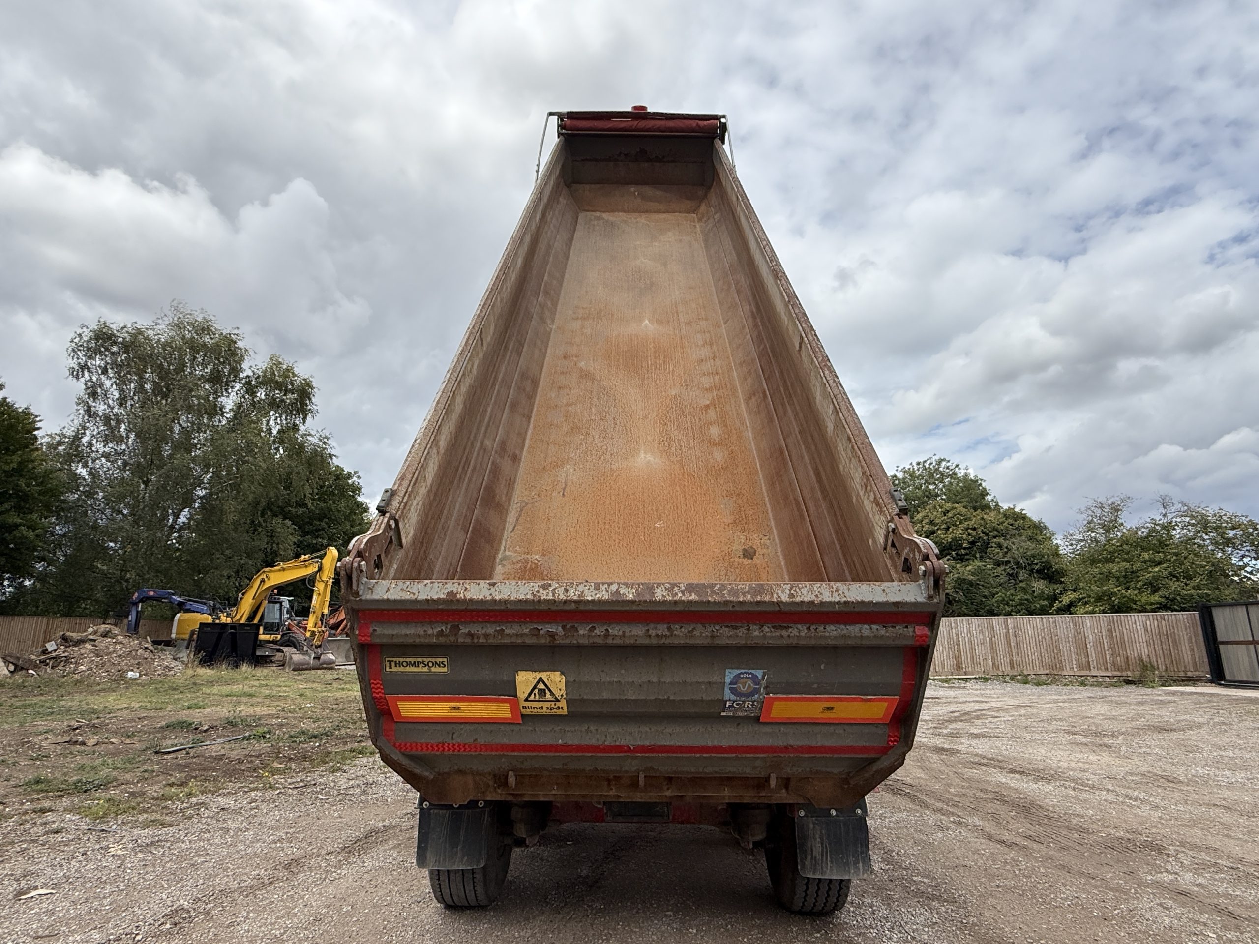 THOMPSON TIPPING TRAILER 2007 - used trucks for sale at J Hawes Ltd - view 8