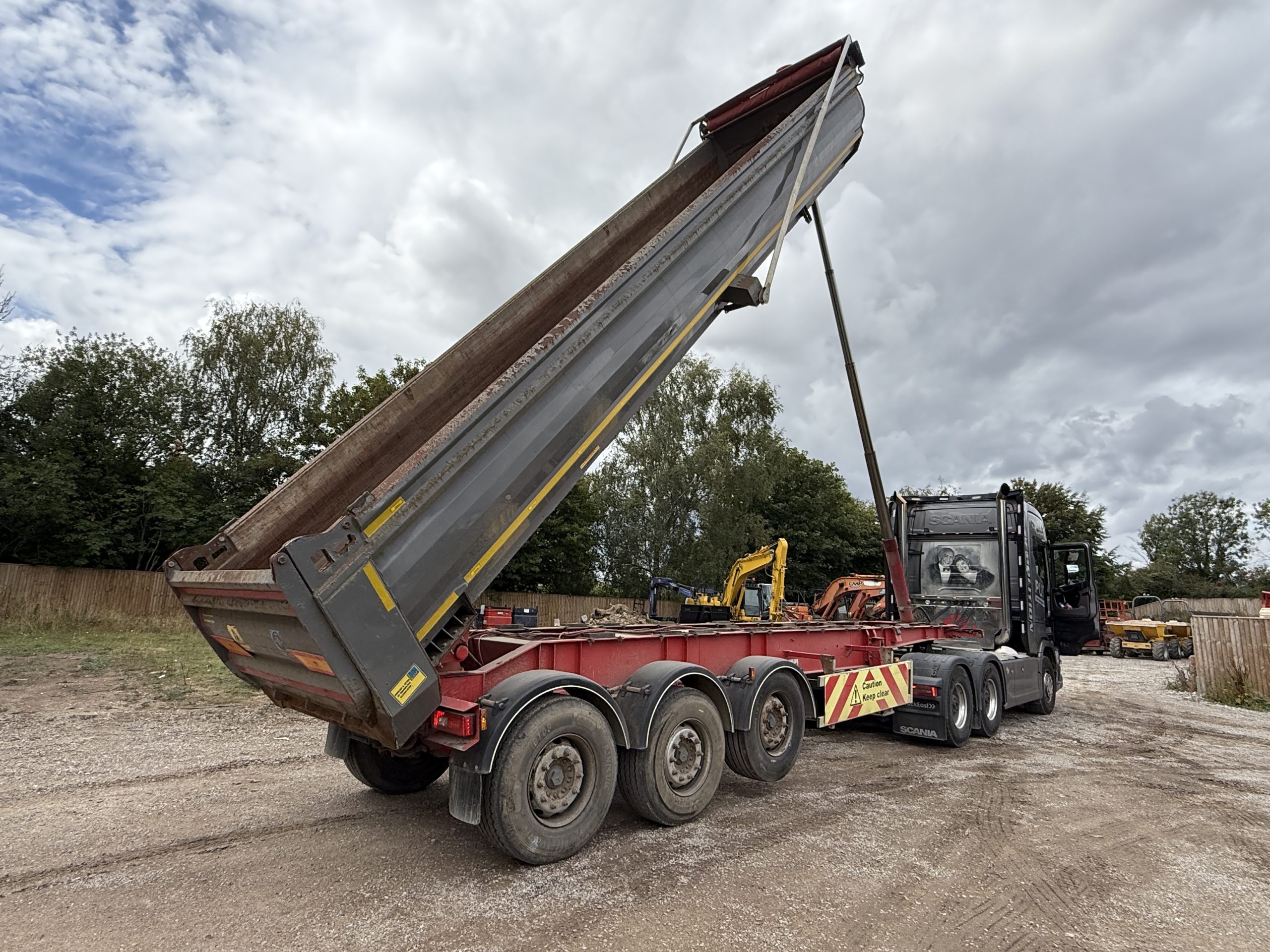THOMPSON TIPPING TRAILER 2007 - used trucks for sale at J Hawes Ltd - view 9