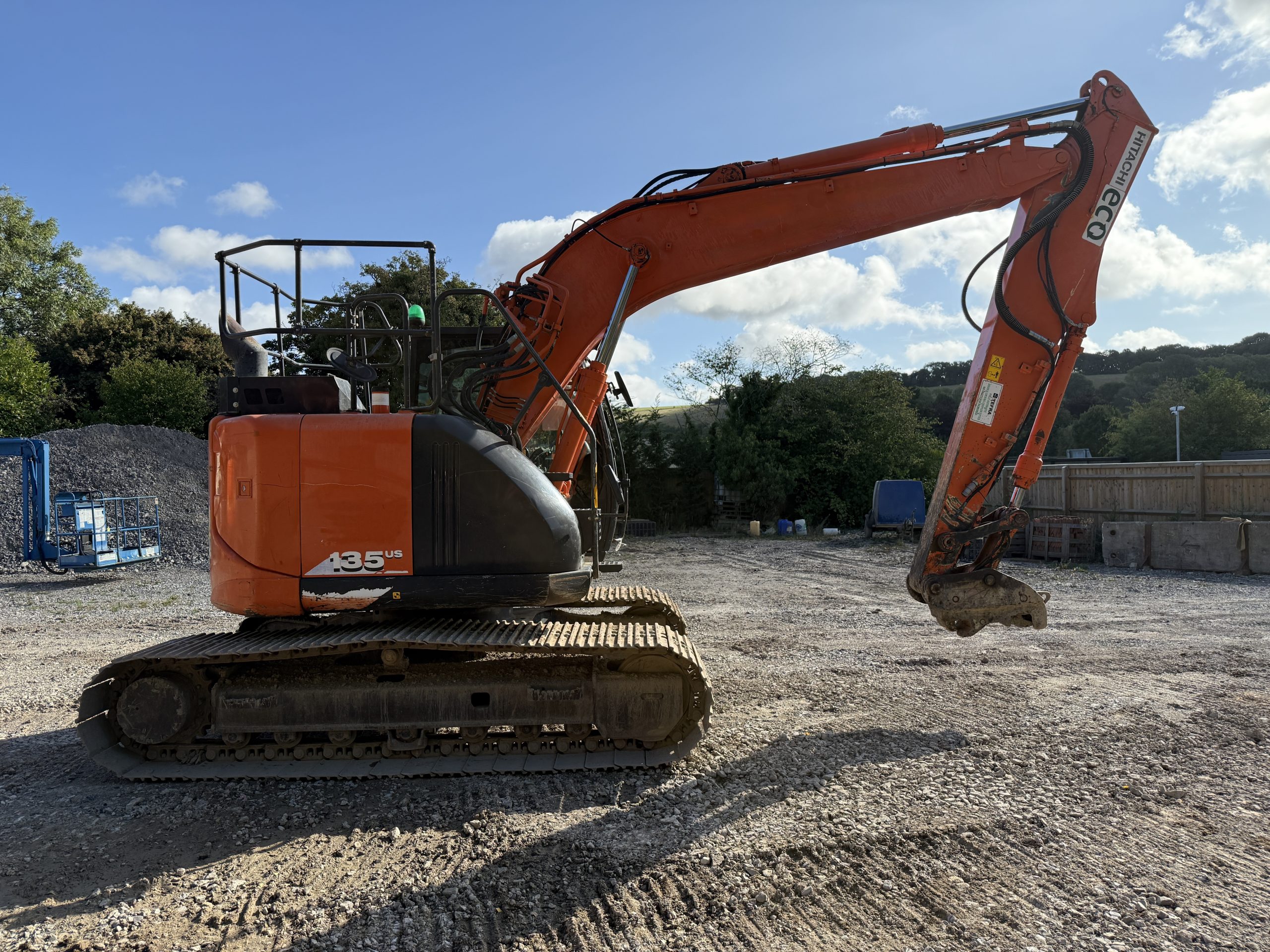 HITACHI ZX135US-6 - used plant for sale at J Hawes Ltd - view 5