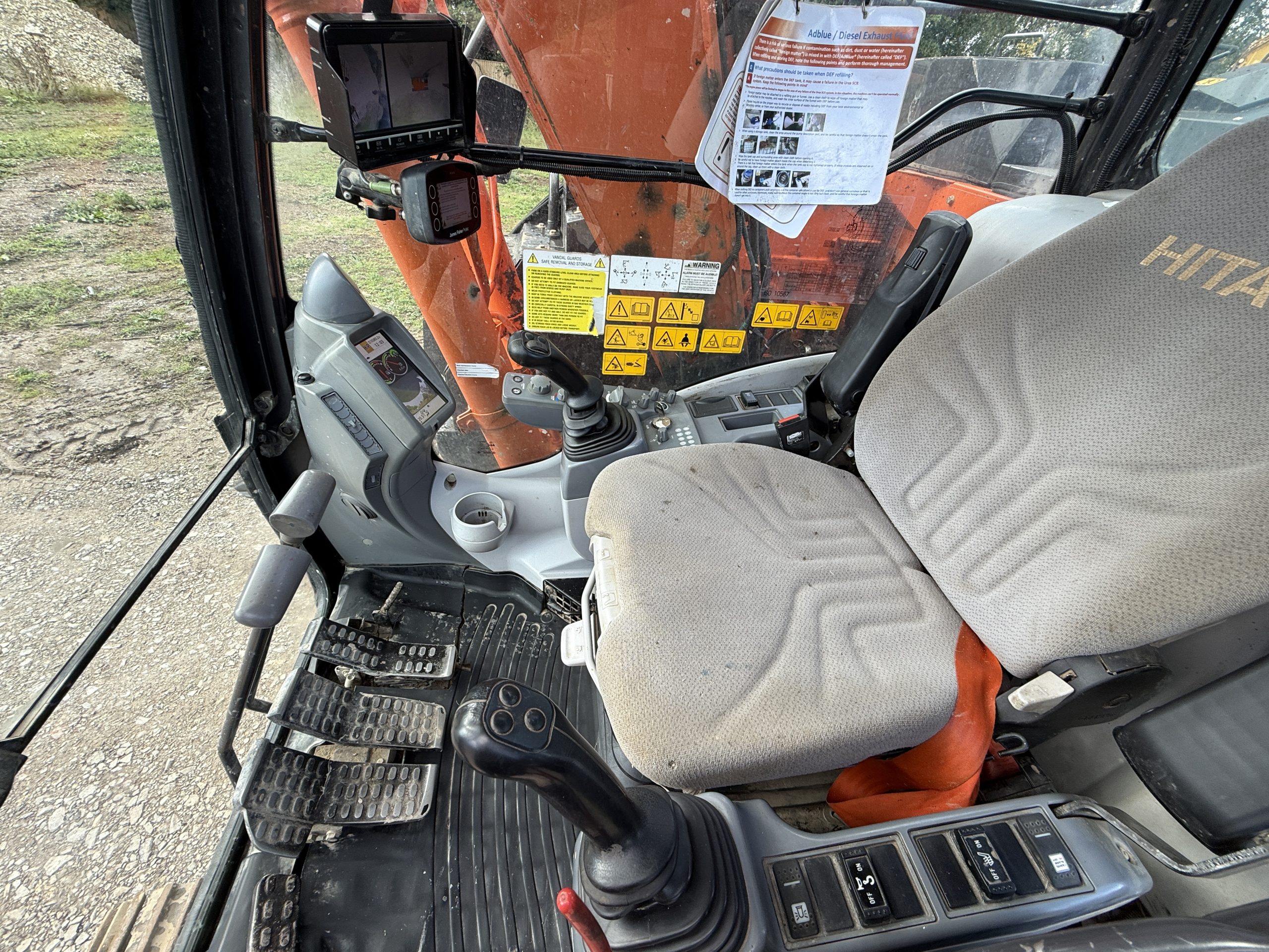 HITACHI ZX135US-6 - used plant for sale at J Hawes Ltd - view 9