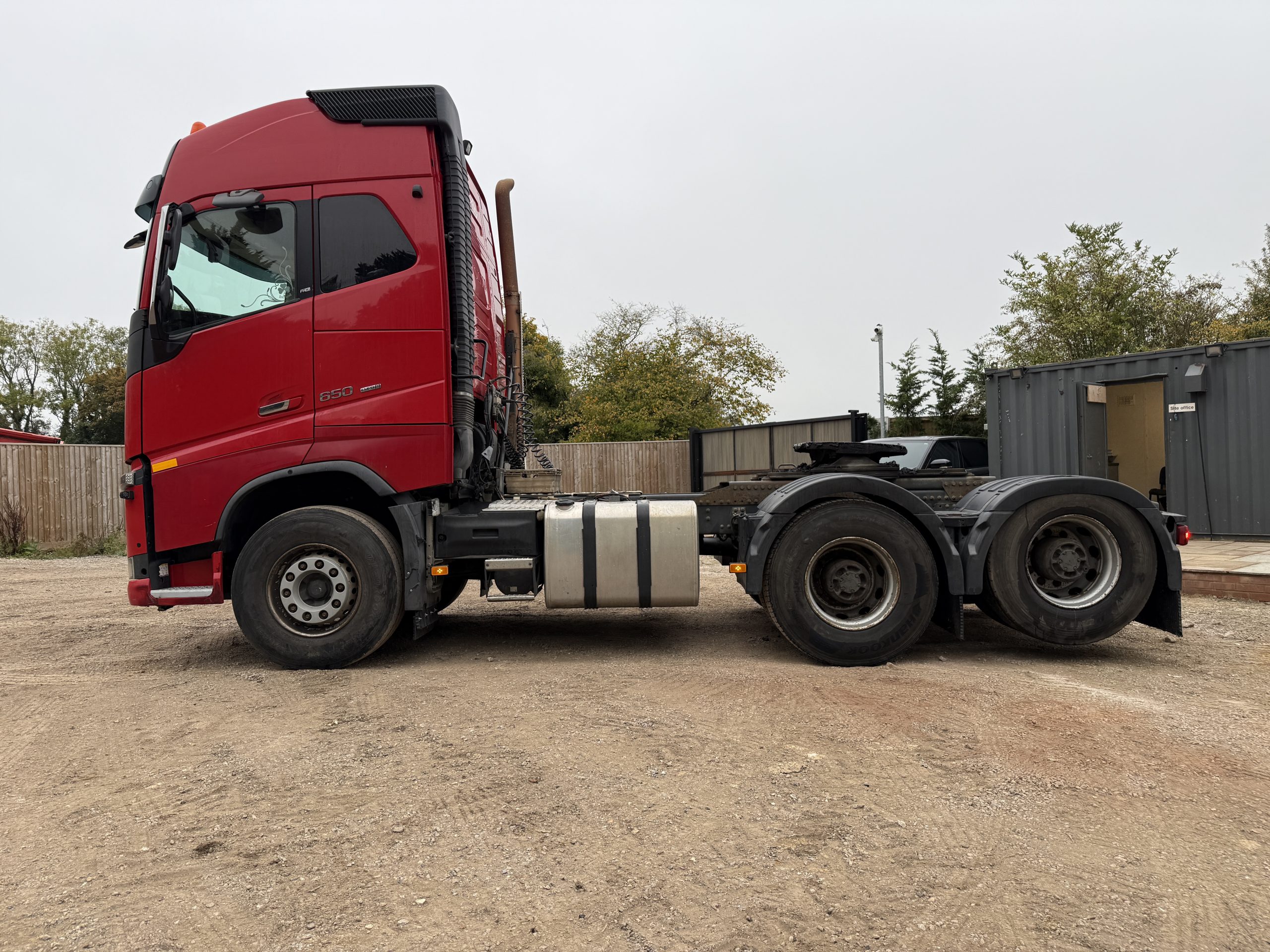 120T VOLVO FH16 650 2017 - used trucks for sale at J Hawes Ltd - view 6