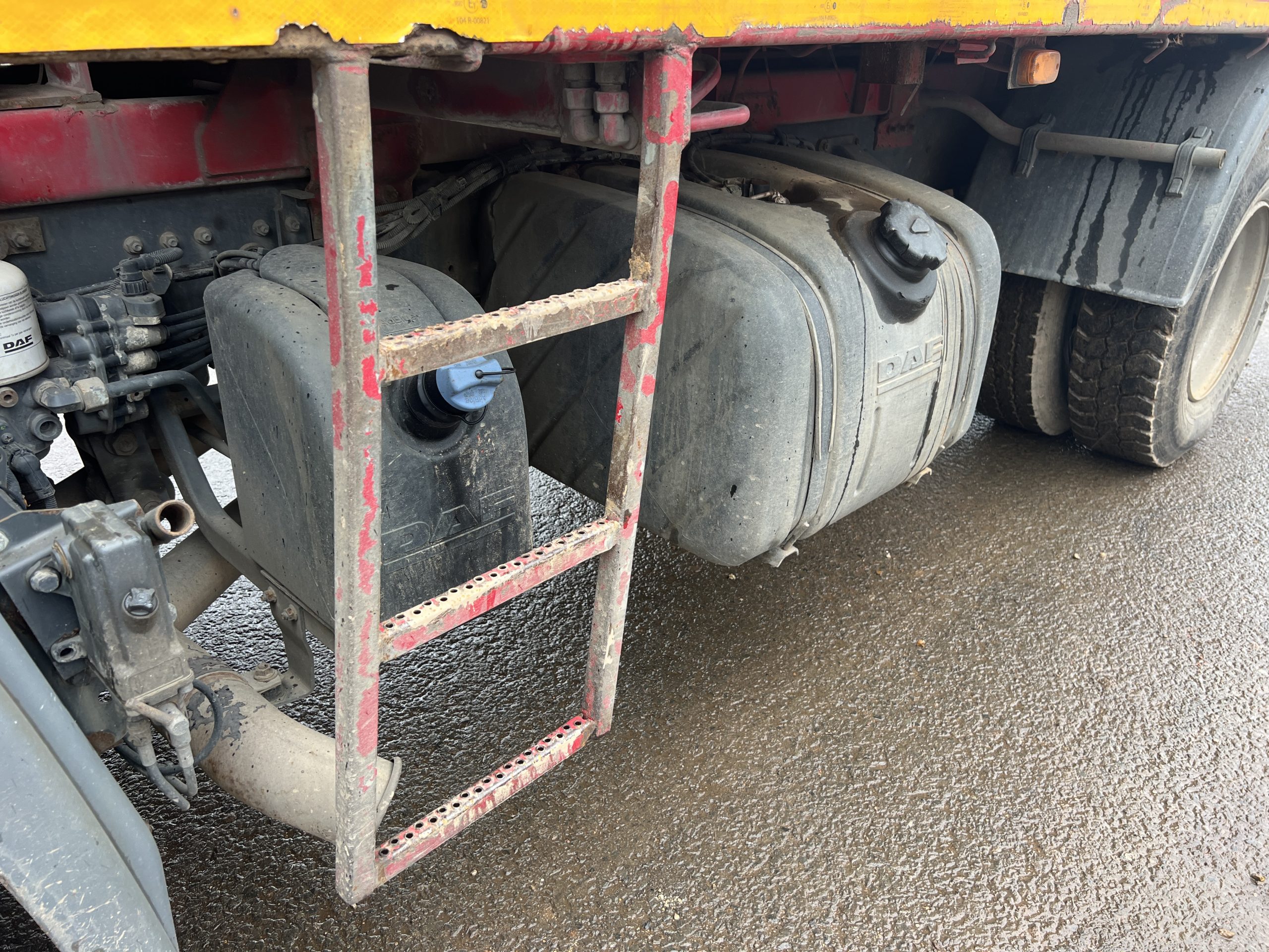 DAF LF55.220 18T SKIP LORRY 2013 - used trucks for sale at J Hawes Ltd - view 13
