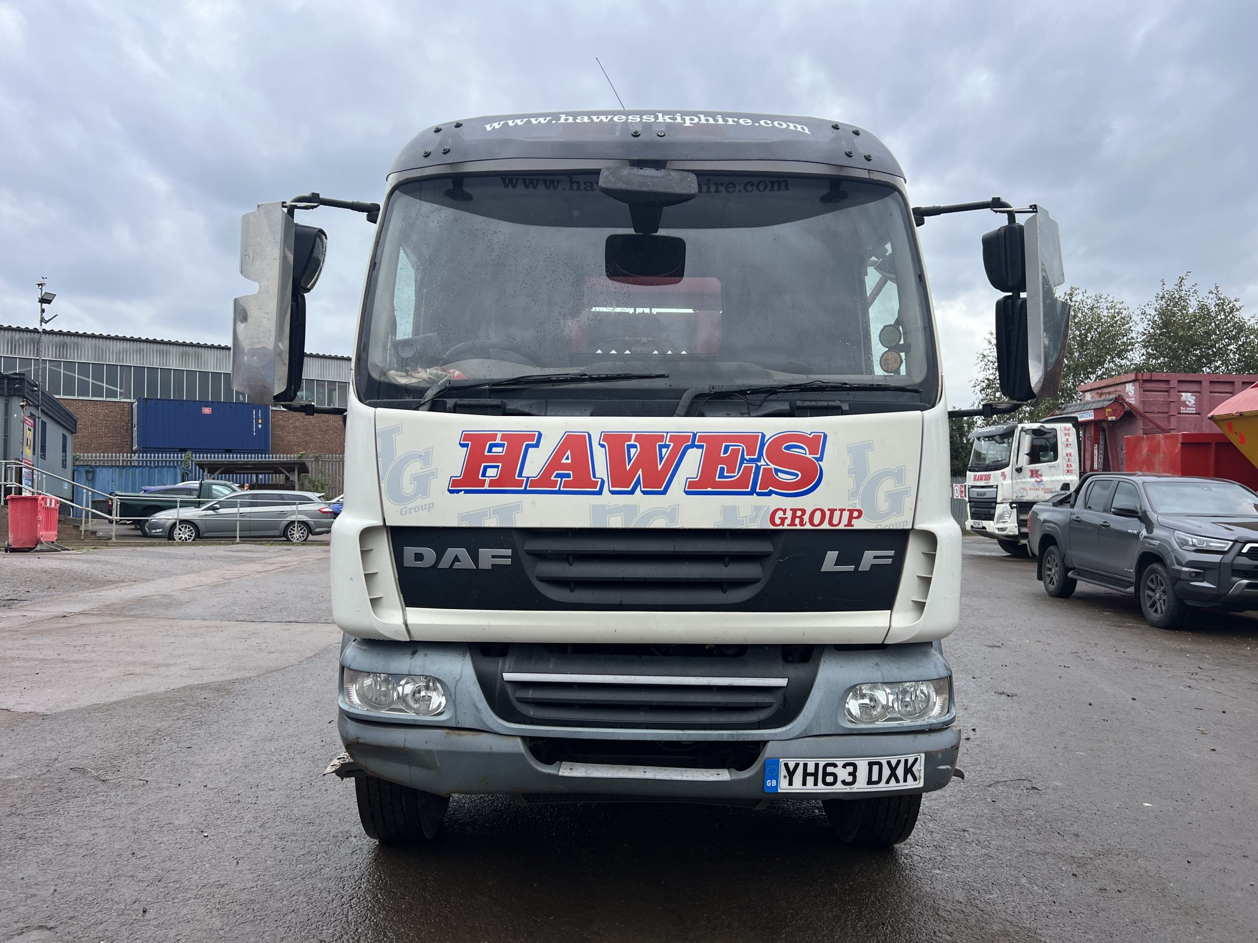 DAF LF55.220 18T SKIP LORRY 2013 - used trucks for sale at J Hawes Ltd - view 2