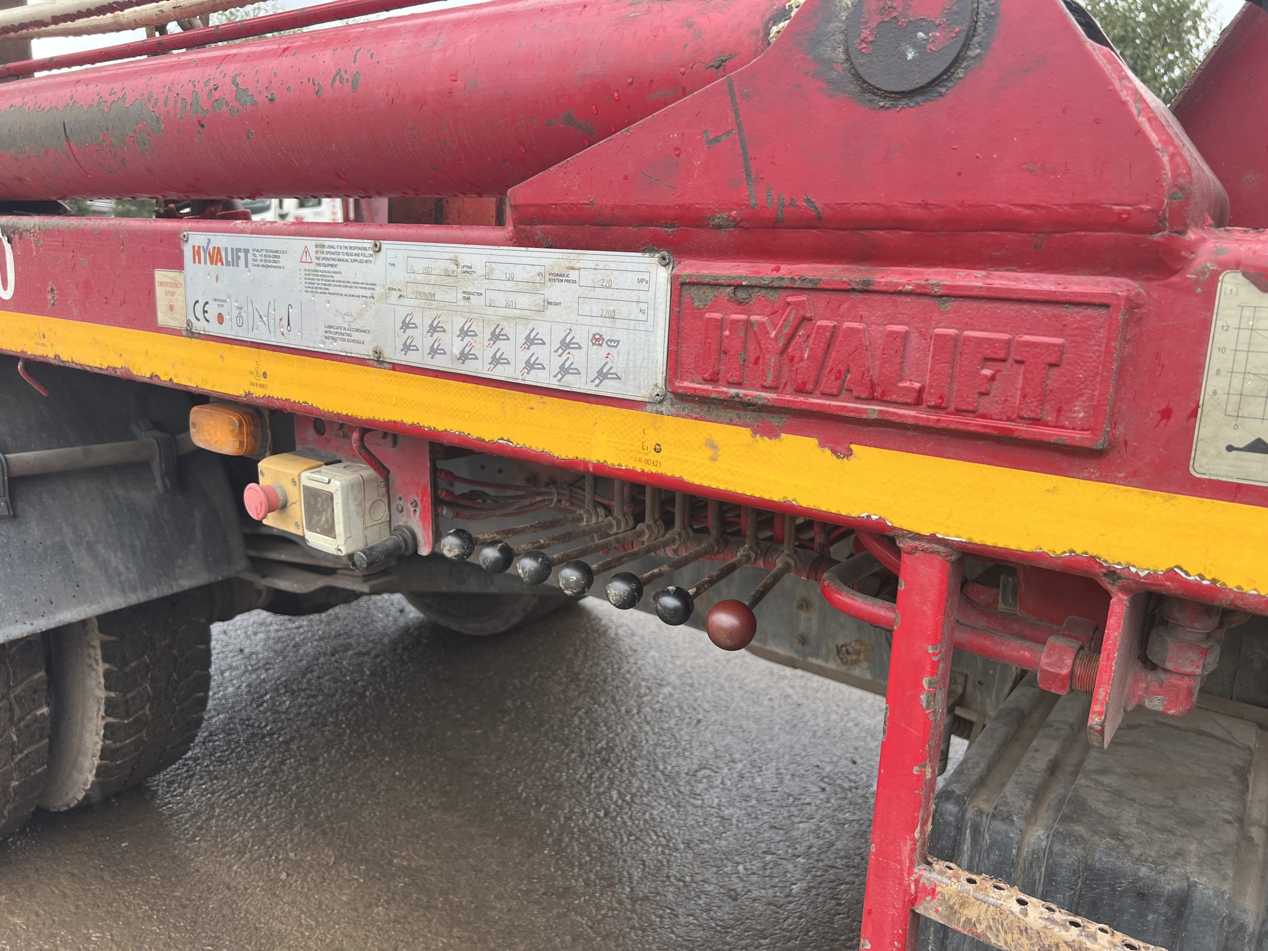 DAF LF55.220 18T SKIP LORRY 2013 - used trucks for sale at J Hawes Ltd - view 12