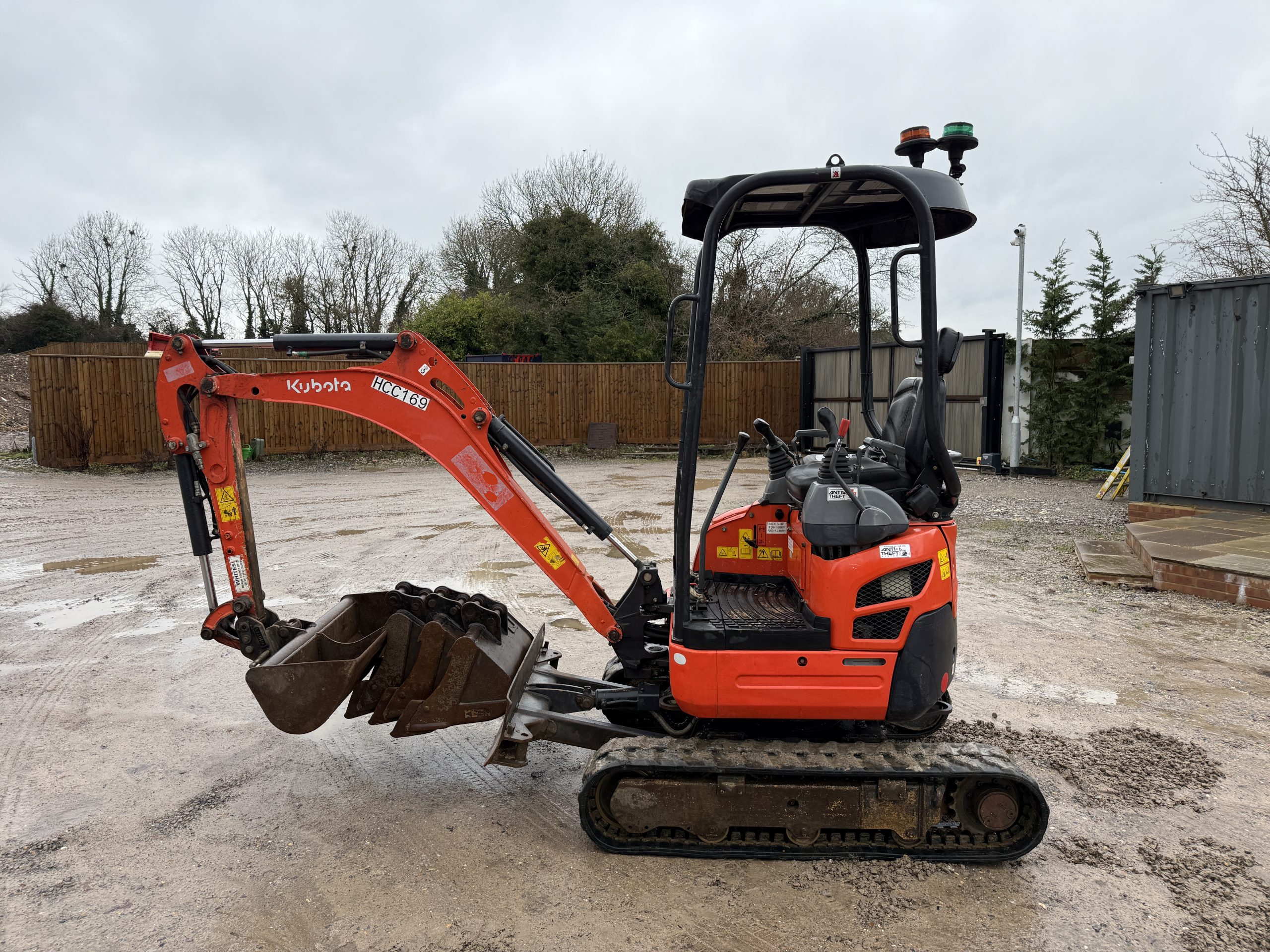 KUBOTA U17-3 - used plant for sale at J Hawes Ltd - view 2