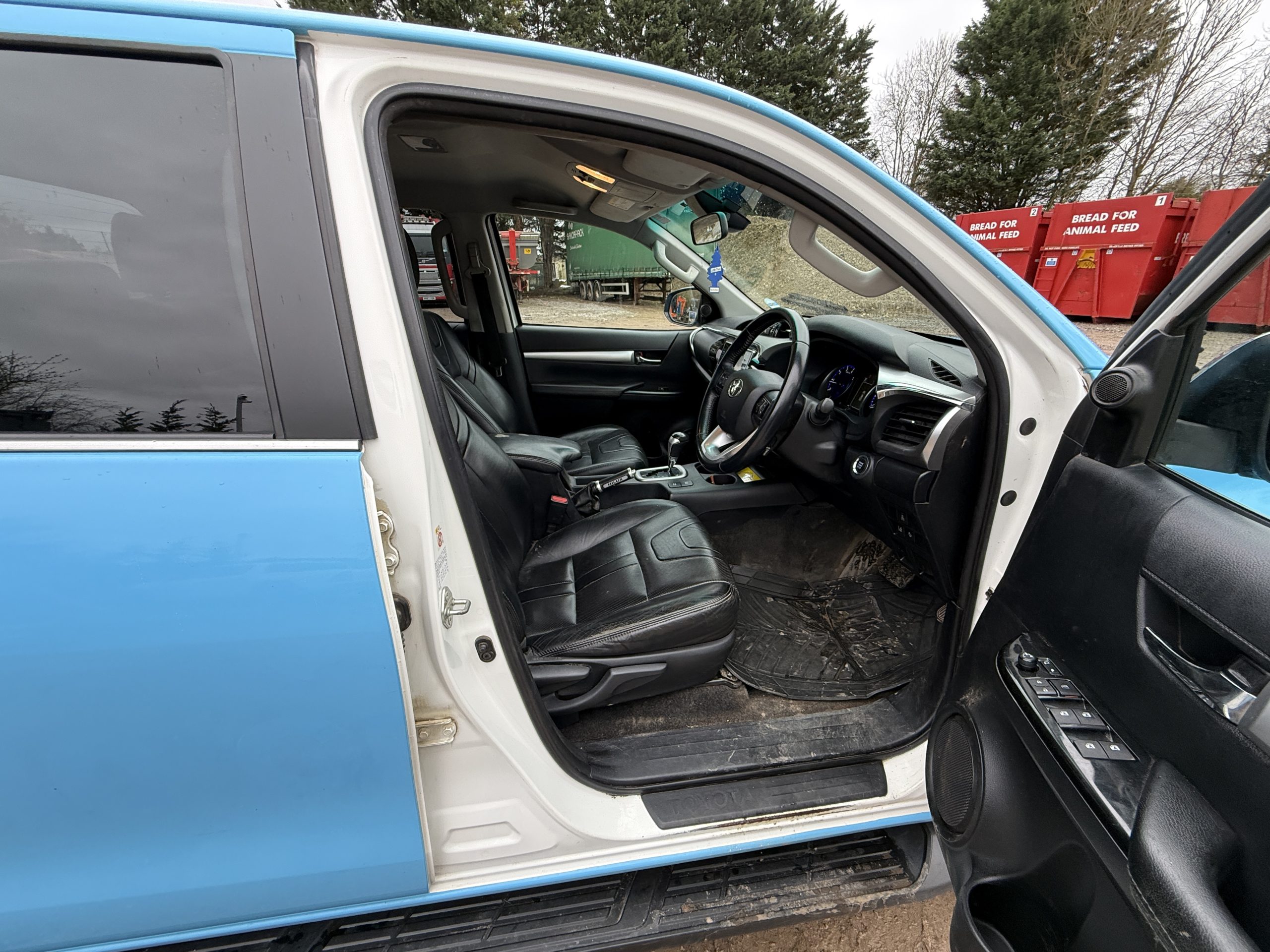 TOYOTA HILUX 2018 - used trucks for sale at J Hawes Ltd - view 9
