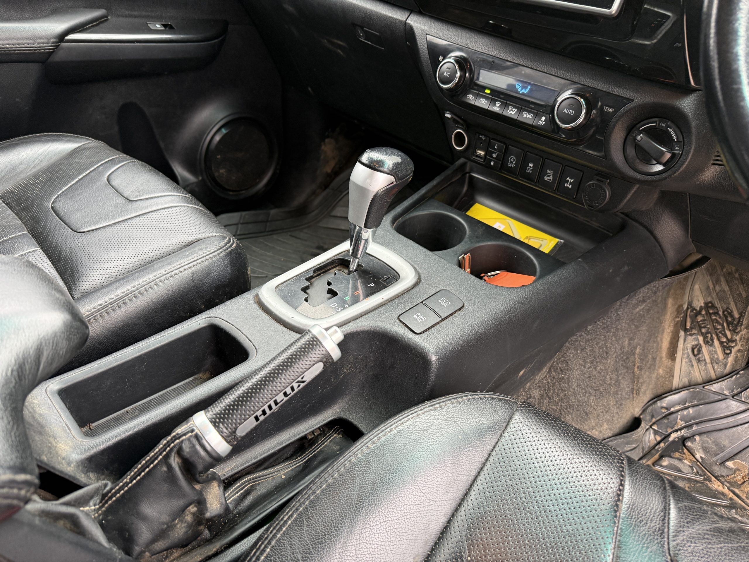 TOYOTA HILUX 2018 - used trucks for sale at J Hawes Ltd - view 12