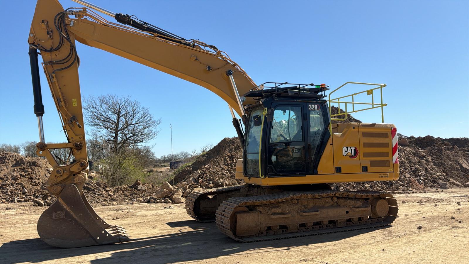 CAT 320D 2D 2022 - used plant for sale at J Hawes Ltd