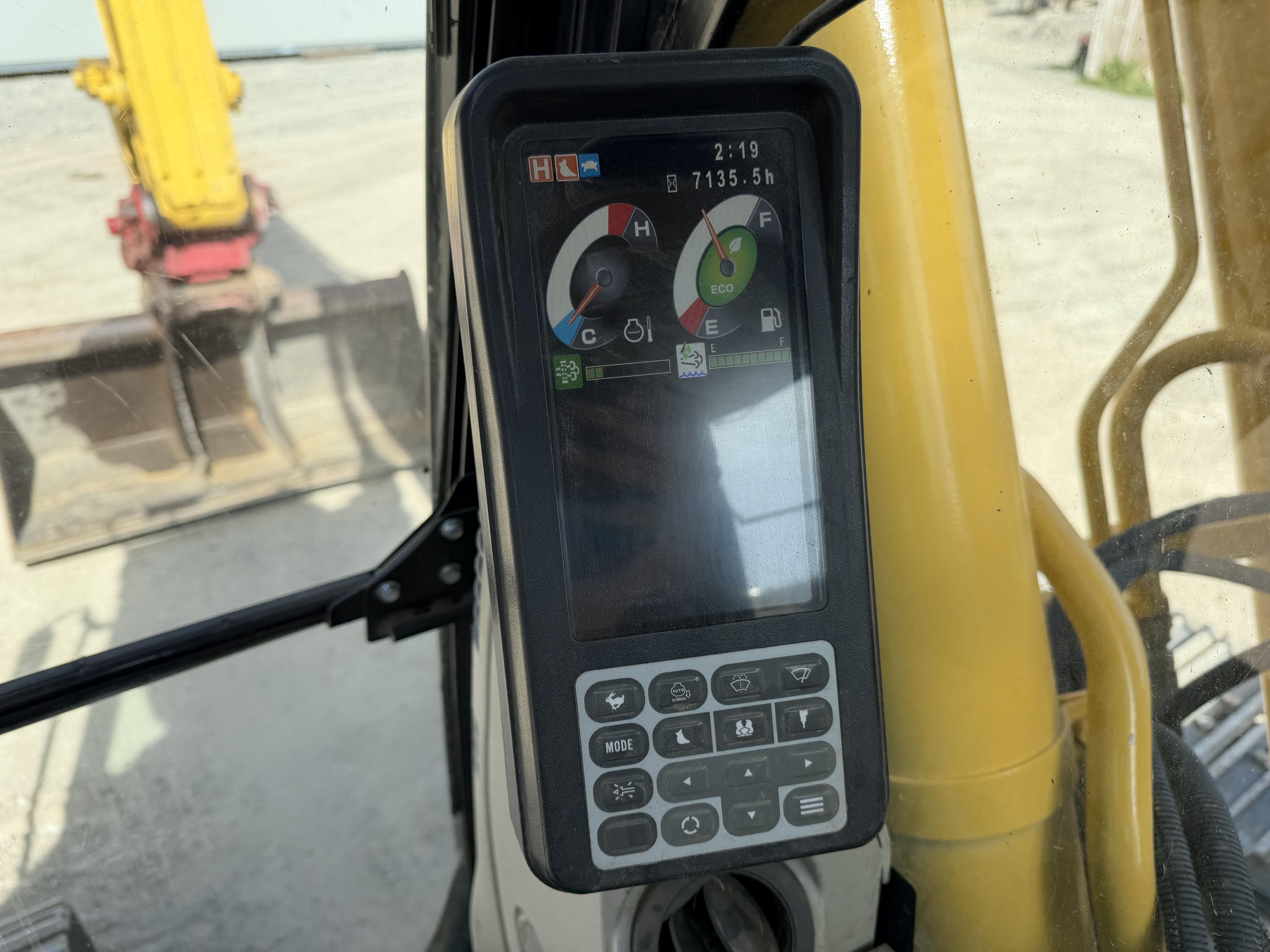 KOBELCO SK210LC-10E 2021 - used plant for sale at J Hawes Ltd - view 13