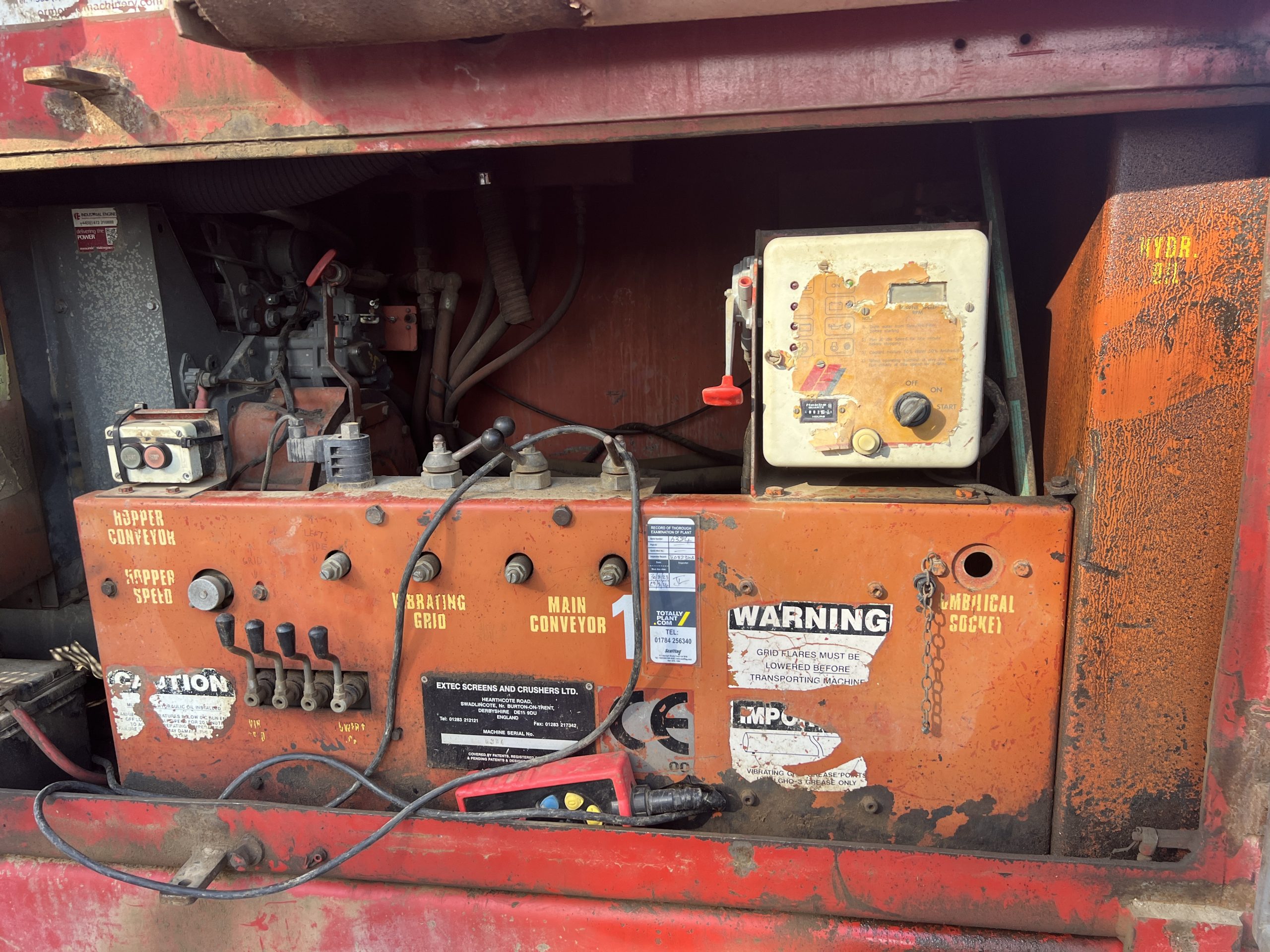 EXTEC ROBOTRAC SCREENER - used plant for sale at J Hawes Ltd - view 9