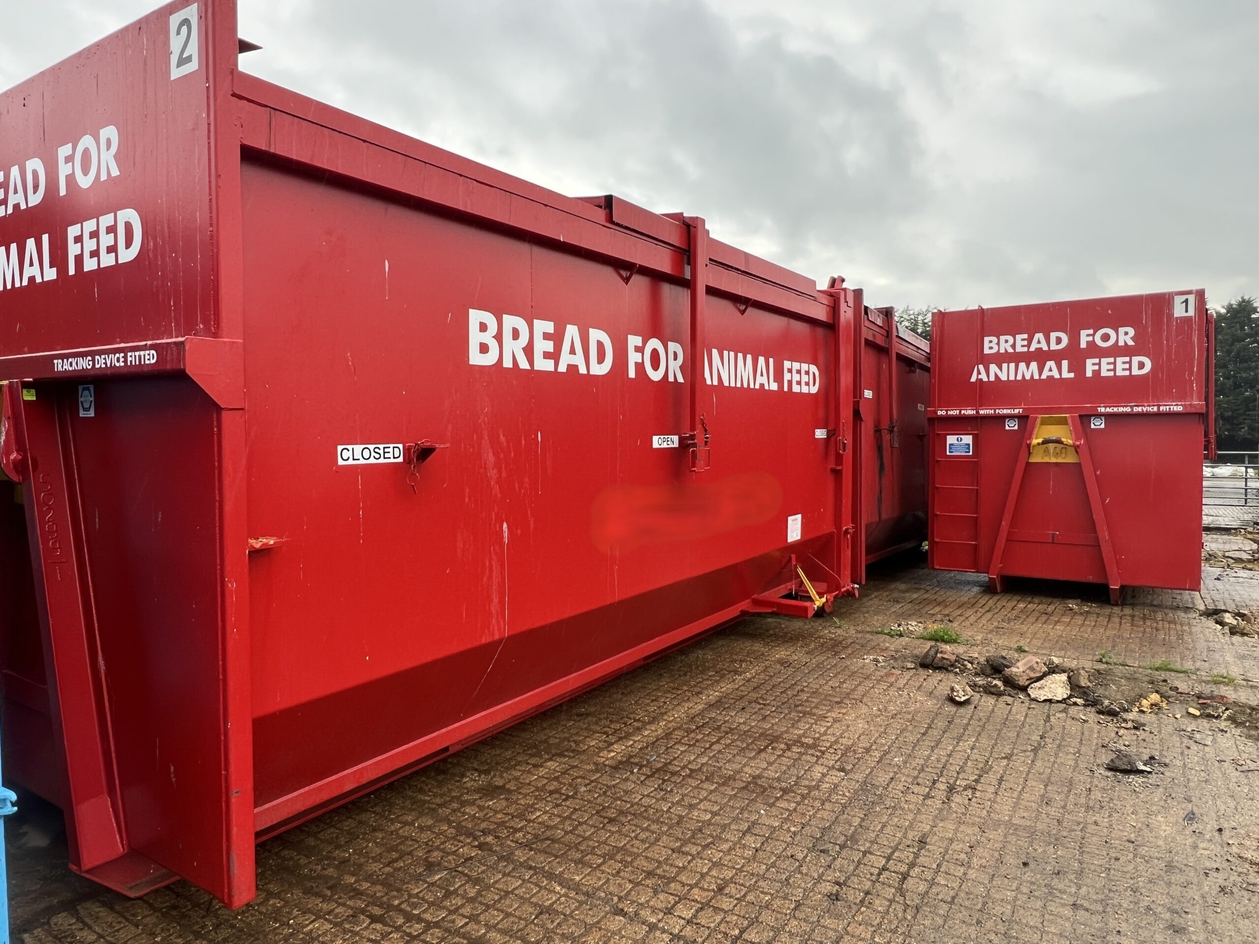 40YRD INCLOSED HOOK BINS 2024 - used attachments & accessories for sale at J Hawes Ltd - view 3