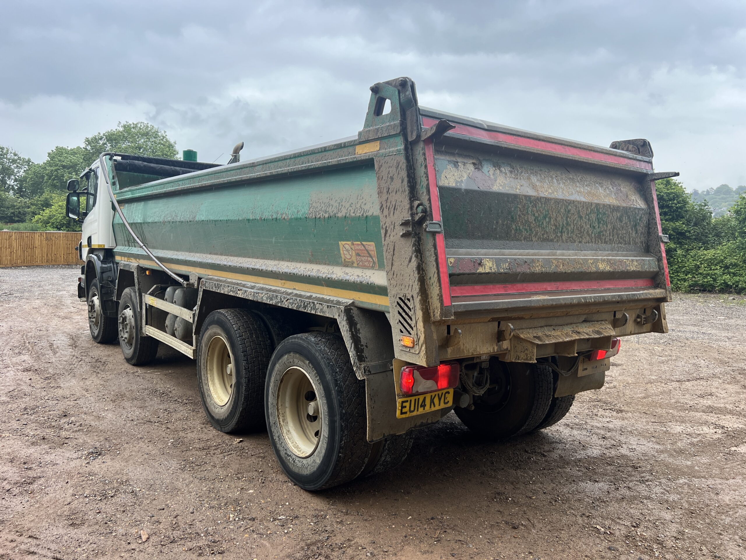 SNANIA P360 8X4 TIPPER 2014 - used trucks for sale at J Hawes Ltd - view 6