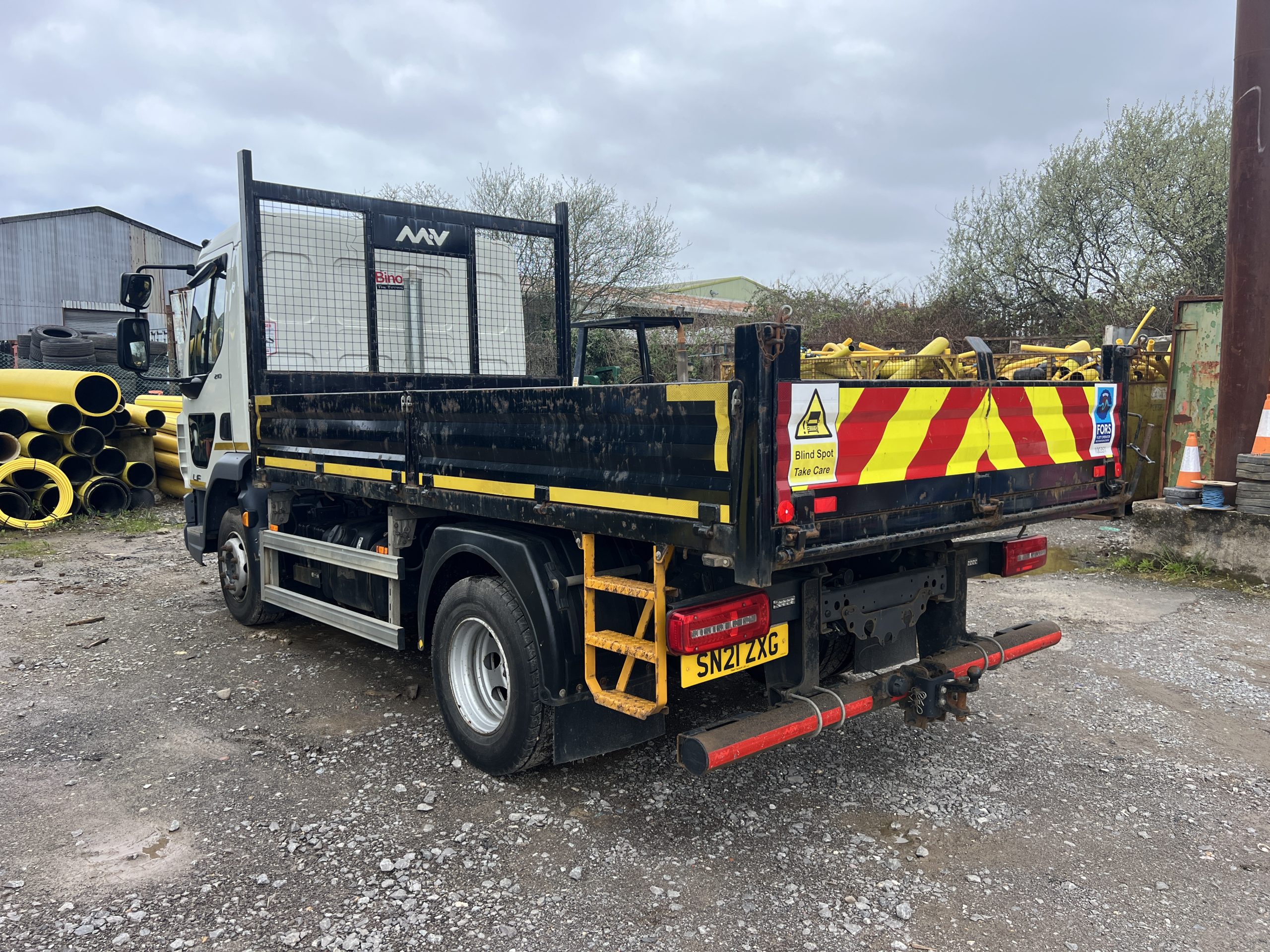 DAF LF210 TIPPER - used trucks for sale at J Hawes Ltd - view 5