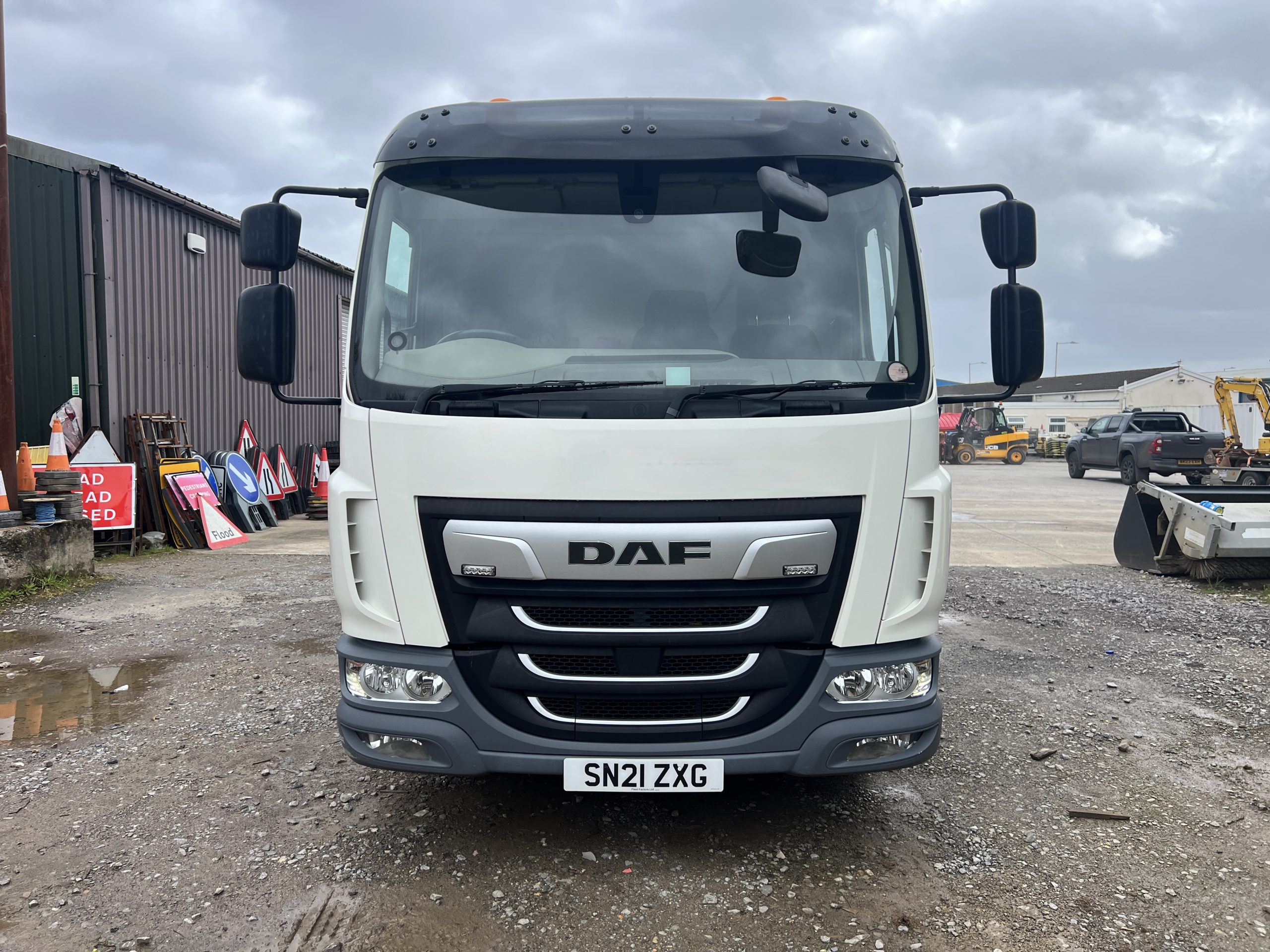 DAF LF210 TIPPER - used trucks for sale at J Hawes Ltd - view 3