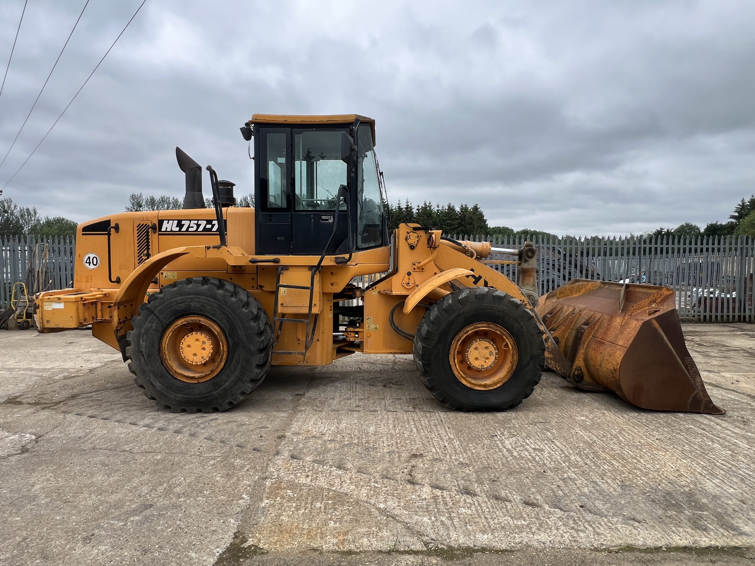 HYUNDAI HL757-7 SHOVEL 2006 - used plant for sale at J Hawes Ltd