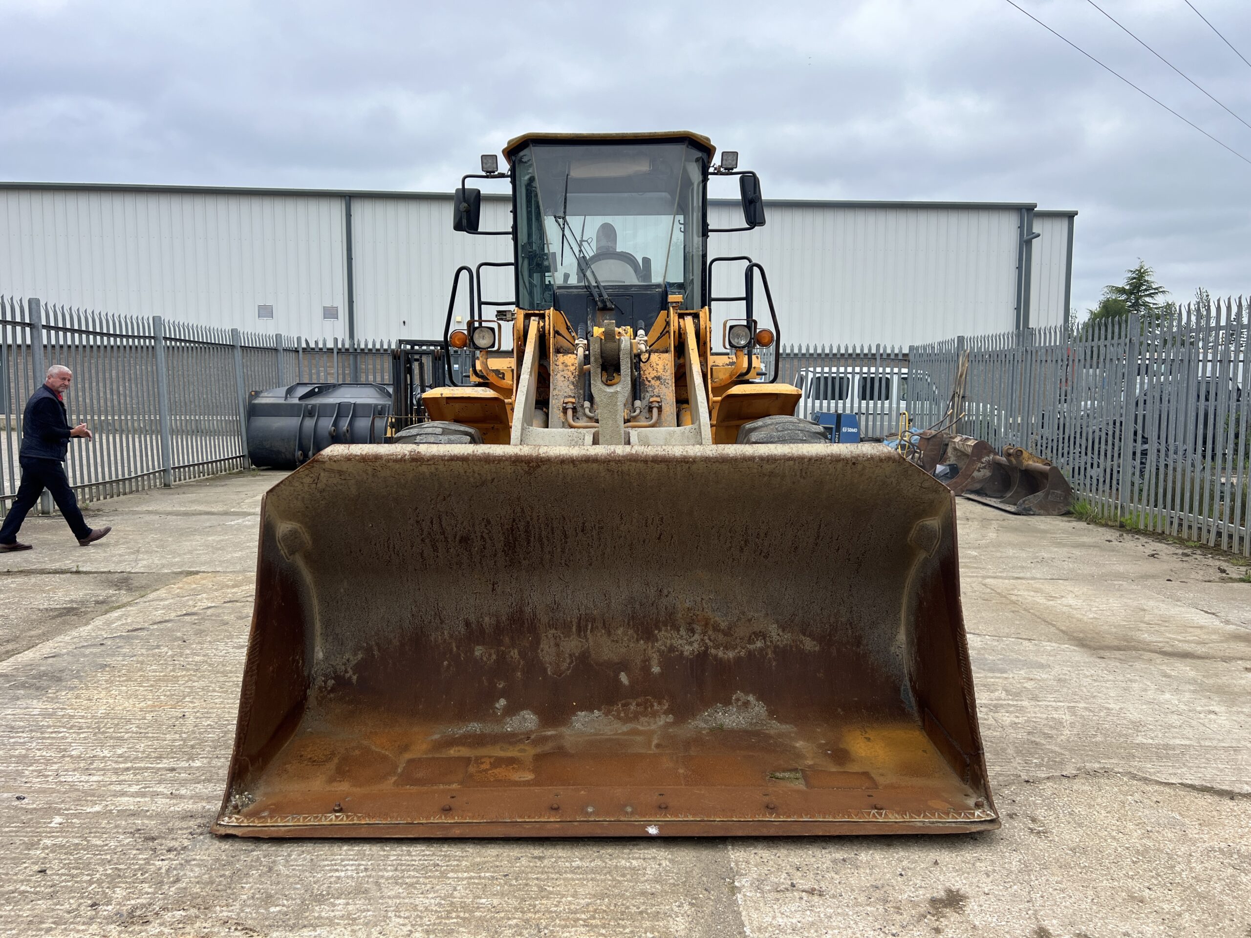 HYUNDAI HL757-7 SHOVEL 2006 - used plant for sale at J Hawes Ltd - view 7