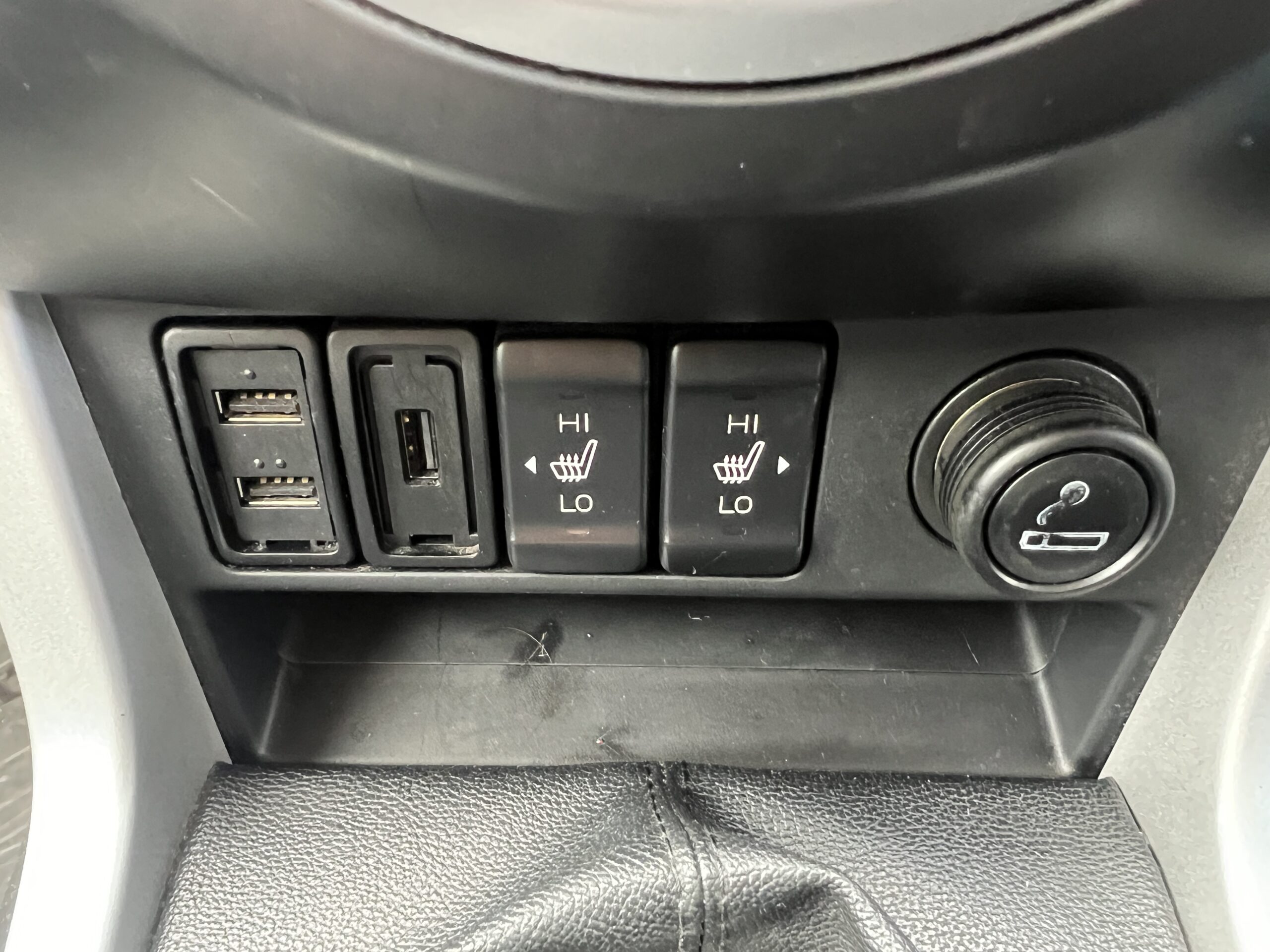 ISUZU D-MAX PICK UP - used trucks for sale at J Hawes Ltd - view 13