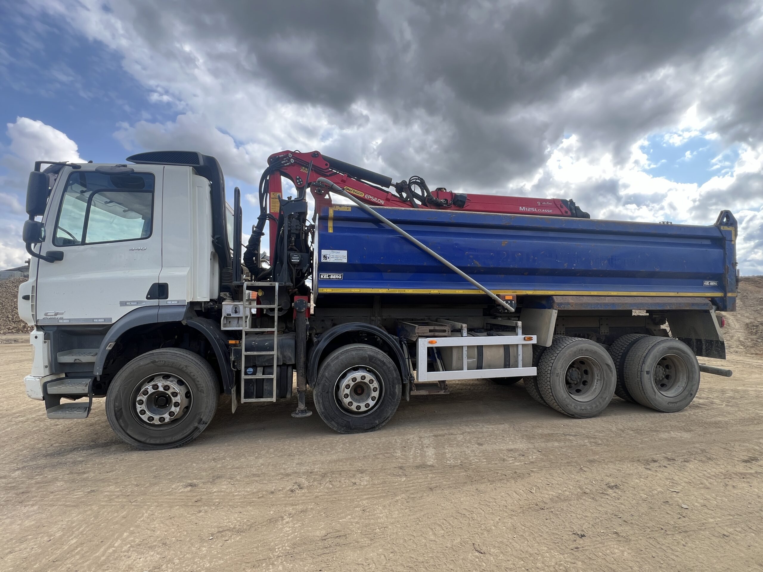 DAF CF440 8X4 GRAB 2016 - used trucks for sale at J Hawes Ltd - view 8
