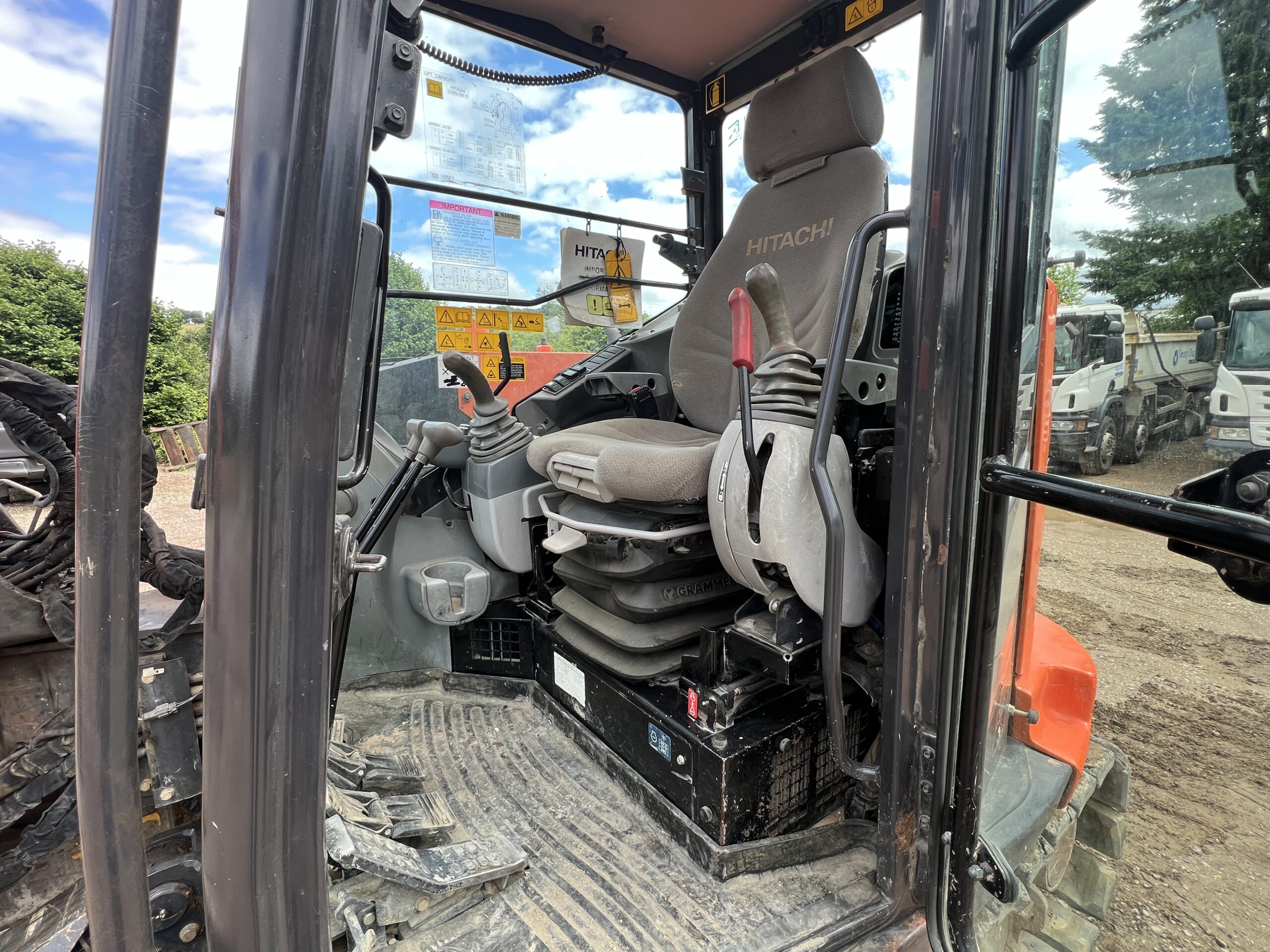 HITACHI ZX85USB-5 2016 - used plant for sale at J Hawes Ltd - view 9