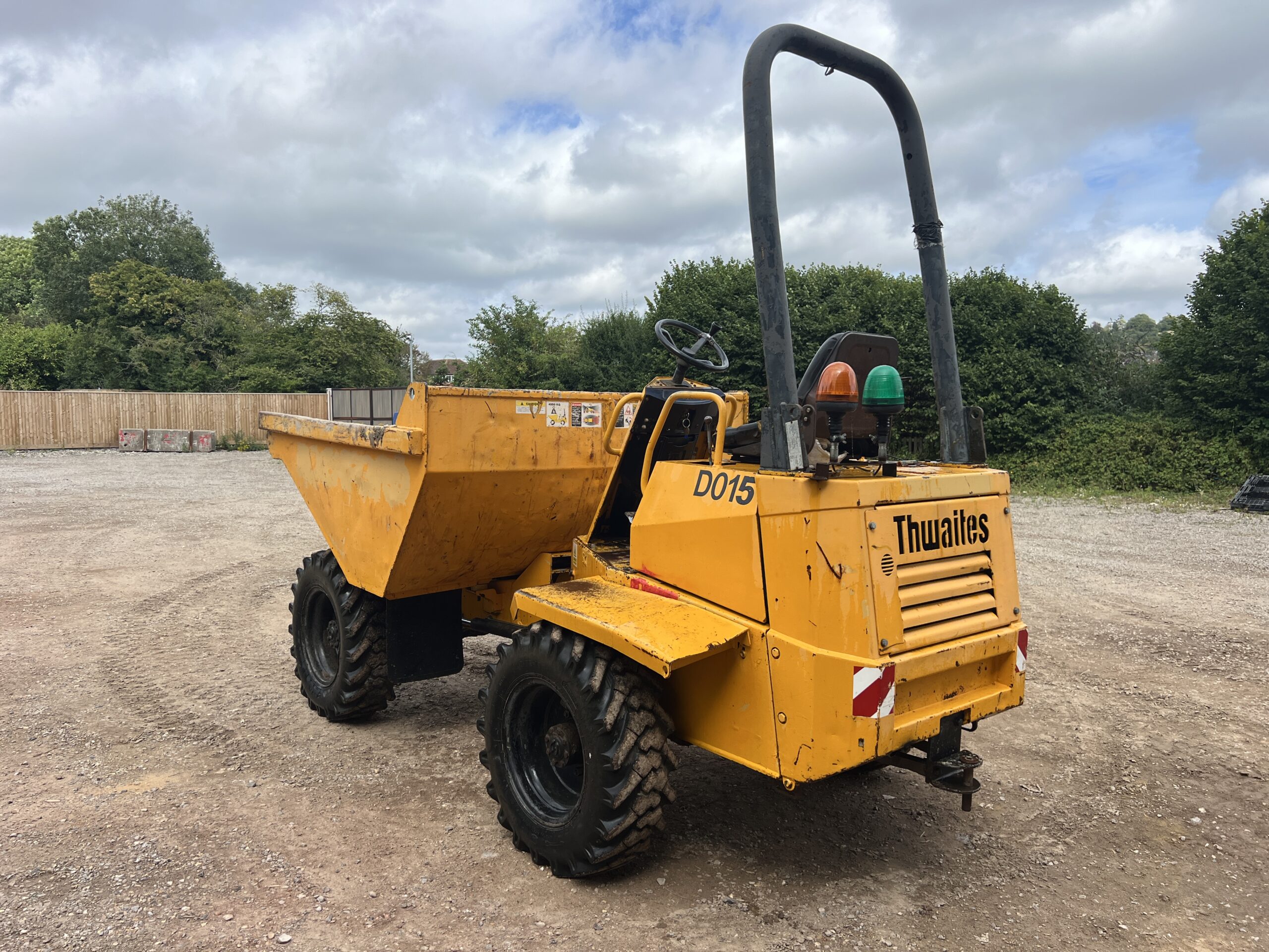 THWAITES 3T DUMPER 2002 - used plant for sale at J Hawes Ltd - view 9